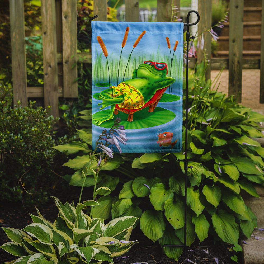 Frog Chilaxin on the Lilly Pad Flag Garden Size APH0521GF