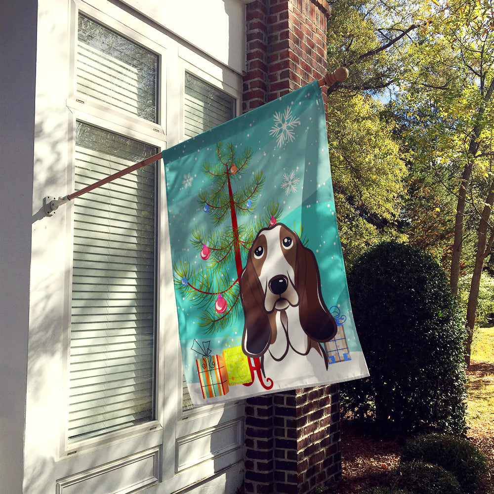 Christmas Tree and Basset Hound Flag Canvas House Size BB1615CHF