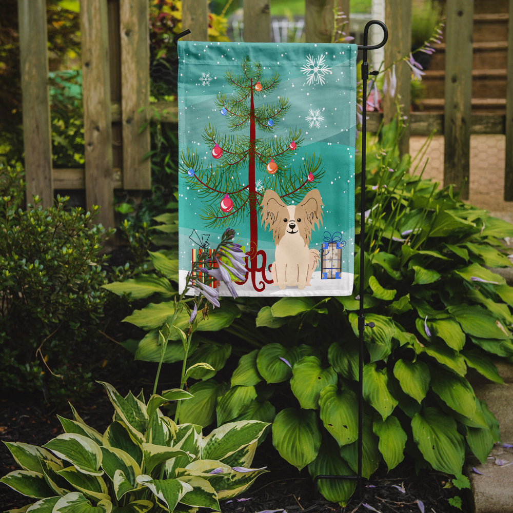 Merry Christmas Tree Papillon Sable White Flag Garden Size BB4202GF