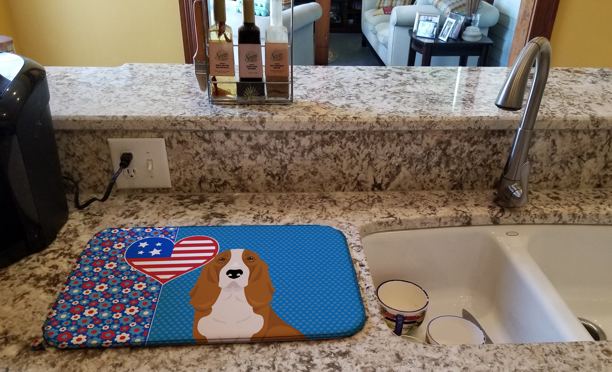 Red and White Tricolor Basset Hound USA American Dish Drying Mat