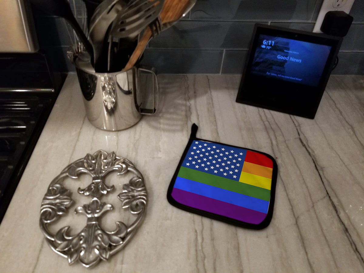 Caroline's Treasures USA Gay Pride Pot Holders - Set of 2 - Heat-Resistant Kitchen Essentials
