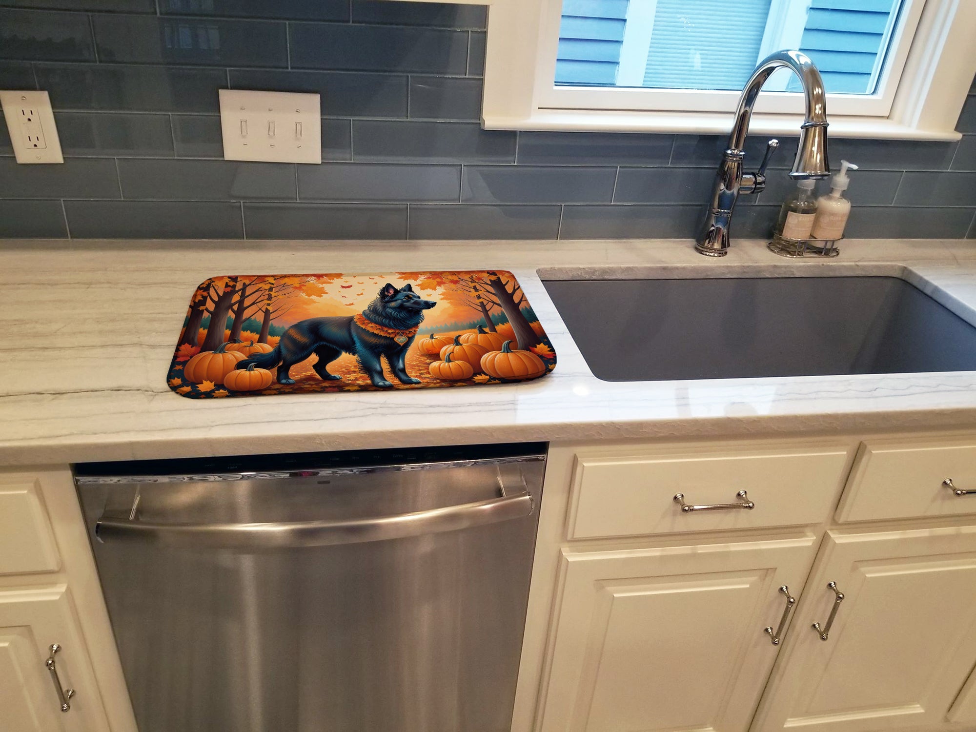 Caroline's Treasures Belgian Sheepdog Fall Dish Drying Mat