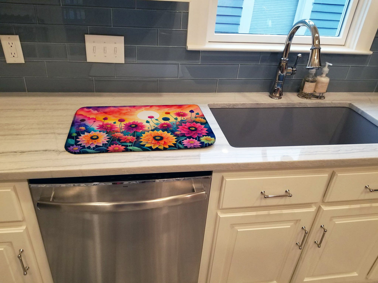Caroline's Treasures Dahlias in Color Dish Drying Mat