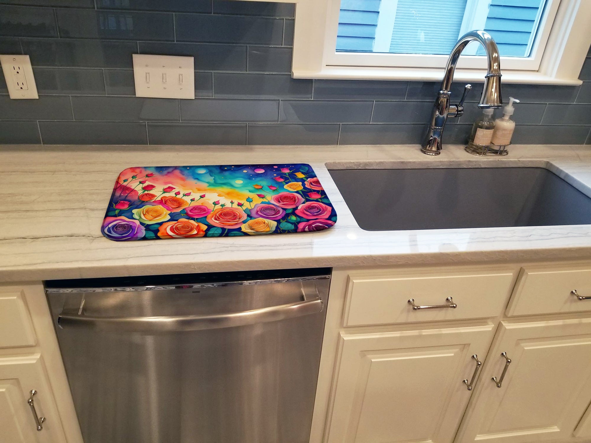 Caroline's Treasures Roses in Color Dish Drying Mat