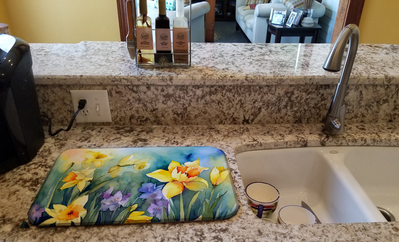 Caroline's Treasures Daffodils in Watercolor Dish Drying Mat