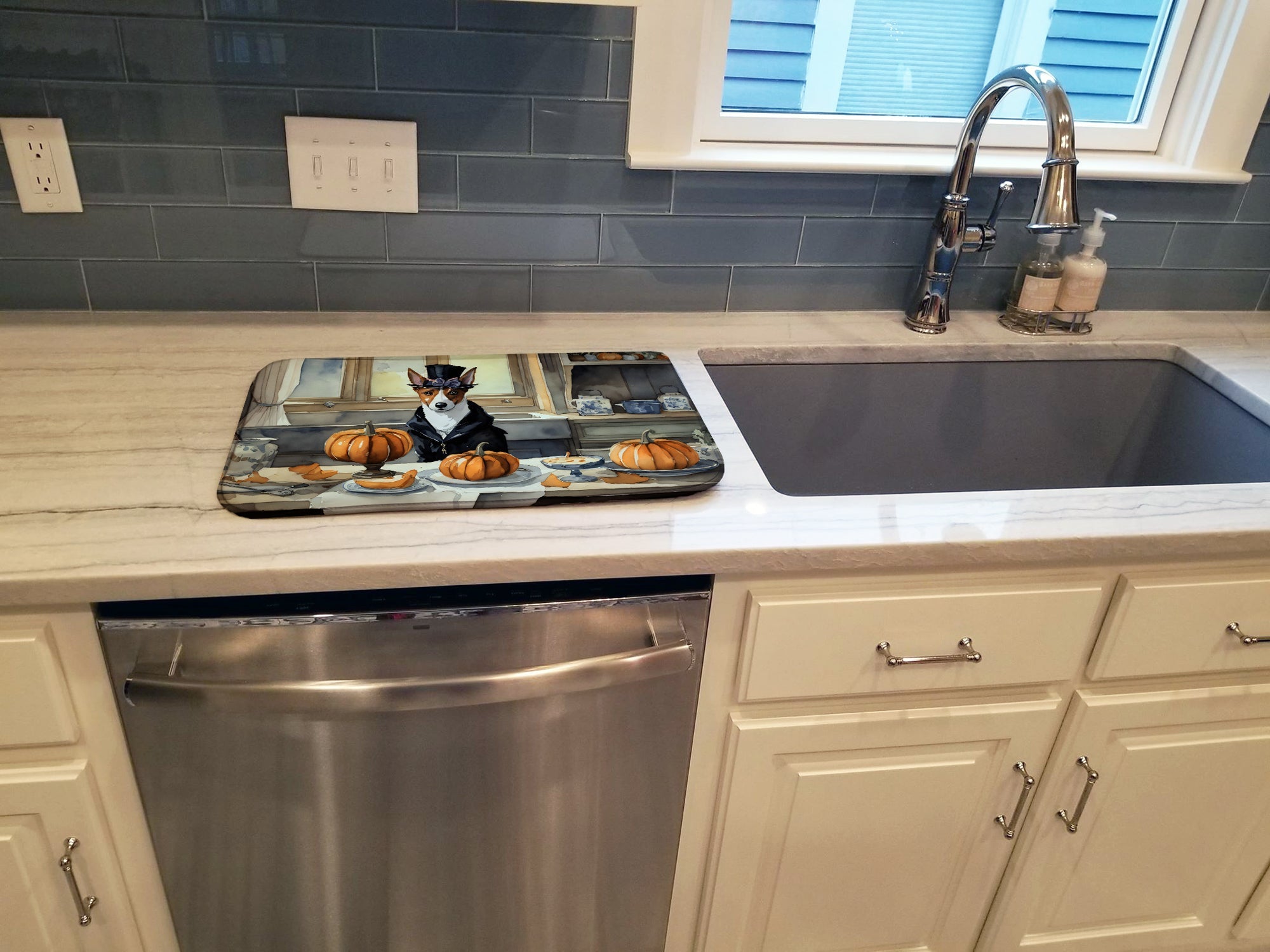 Caroline's Treasures Basenji Fall Kitchen Pumpkins Dish Drying Mat