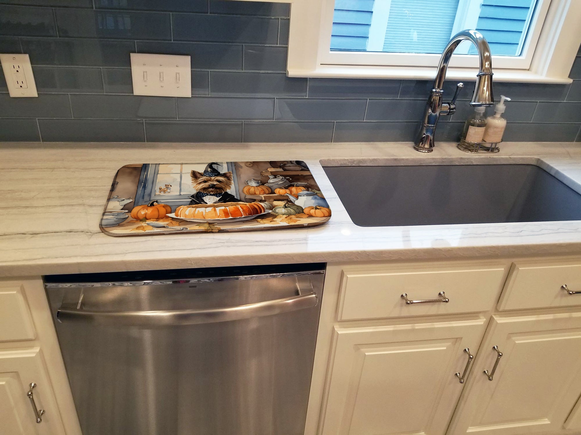 Caroline's Treasures Cairn Terrier Fall Kitchen Pumpkins Dish Drying Mat