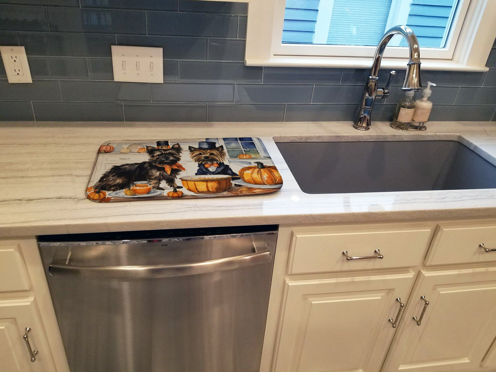 Caroline's Treasures Cairn Terrier Fall Kitchen Pumpkins Dish Drying Mat