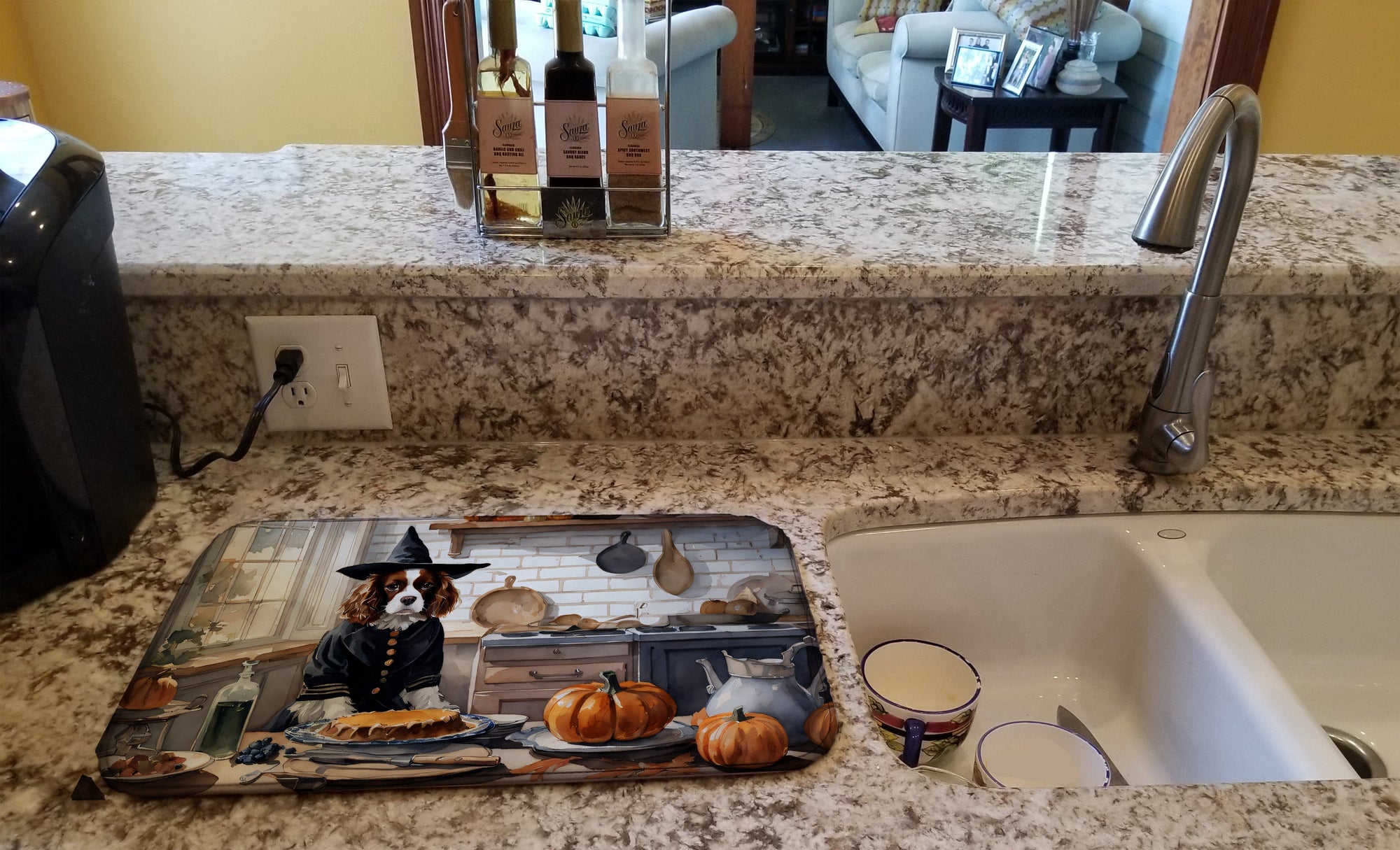 Caroline's Treasures Cavalier Spaniel Fall Kitchen Pumpkins Dish Drying Mat