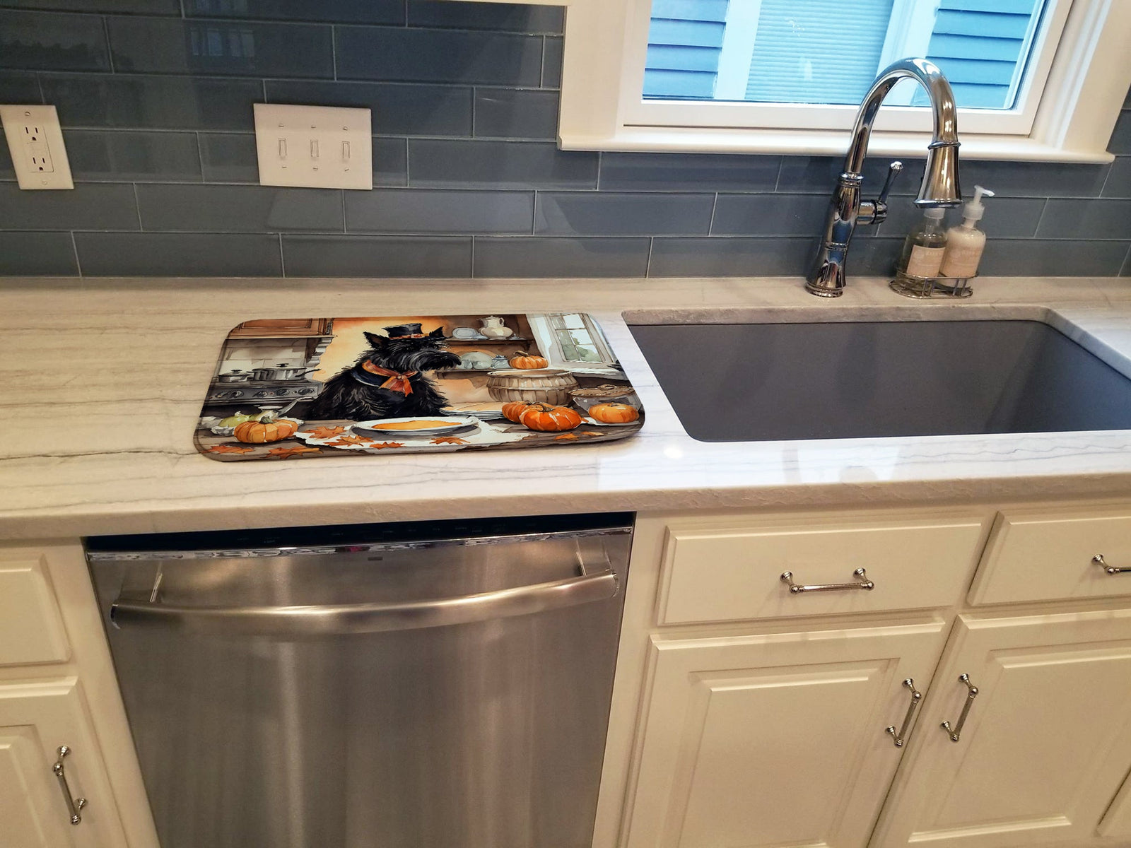 Caroline's Treasures Scottish Terrier Fall Kitchen Pumpkins Dish Drying Mat