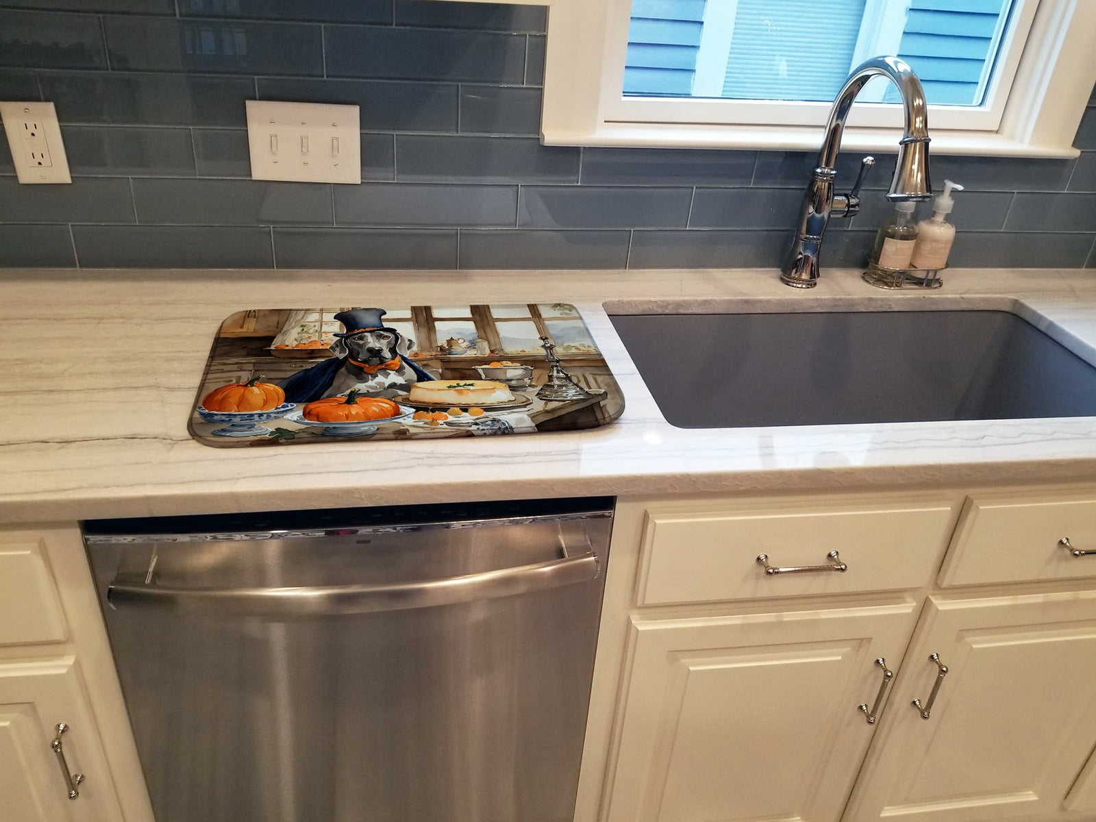 Caroline's Treasures Weimaraner Fall Kitchen Pumpkins Dish Drying Mat