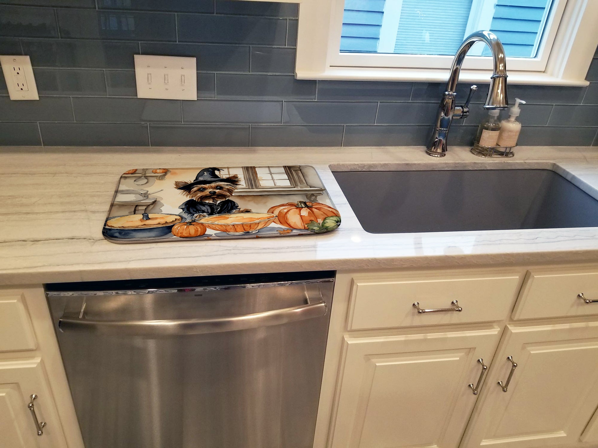 Caroline's Treasures Yorkie Fall Kitchen Pumpkins Dish Drying Mat