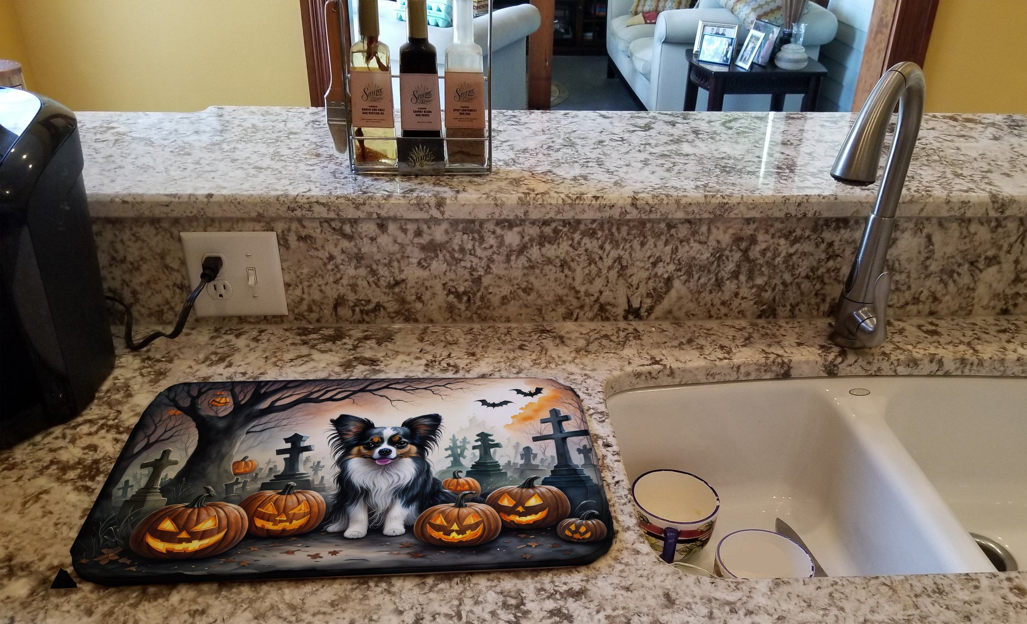 Caroline's Treasures Papillon Spooky Halloween Dish Drying Mat