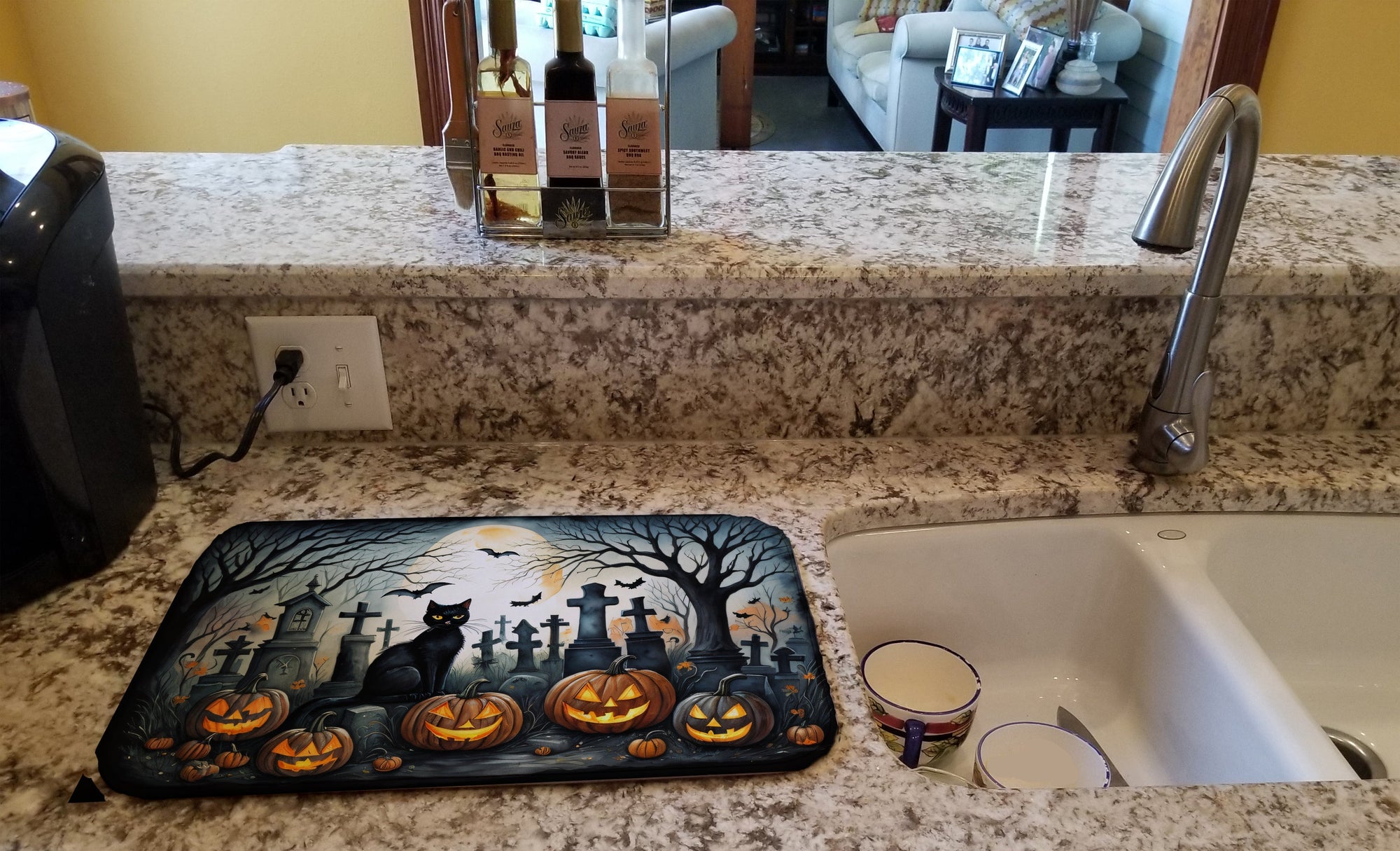 Caroline's Treasures Black Cat Spooky Halloween Dish Drying Mat