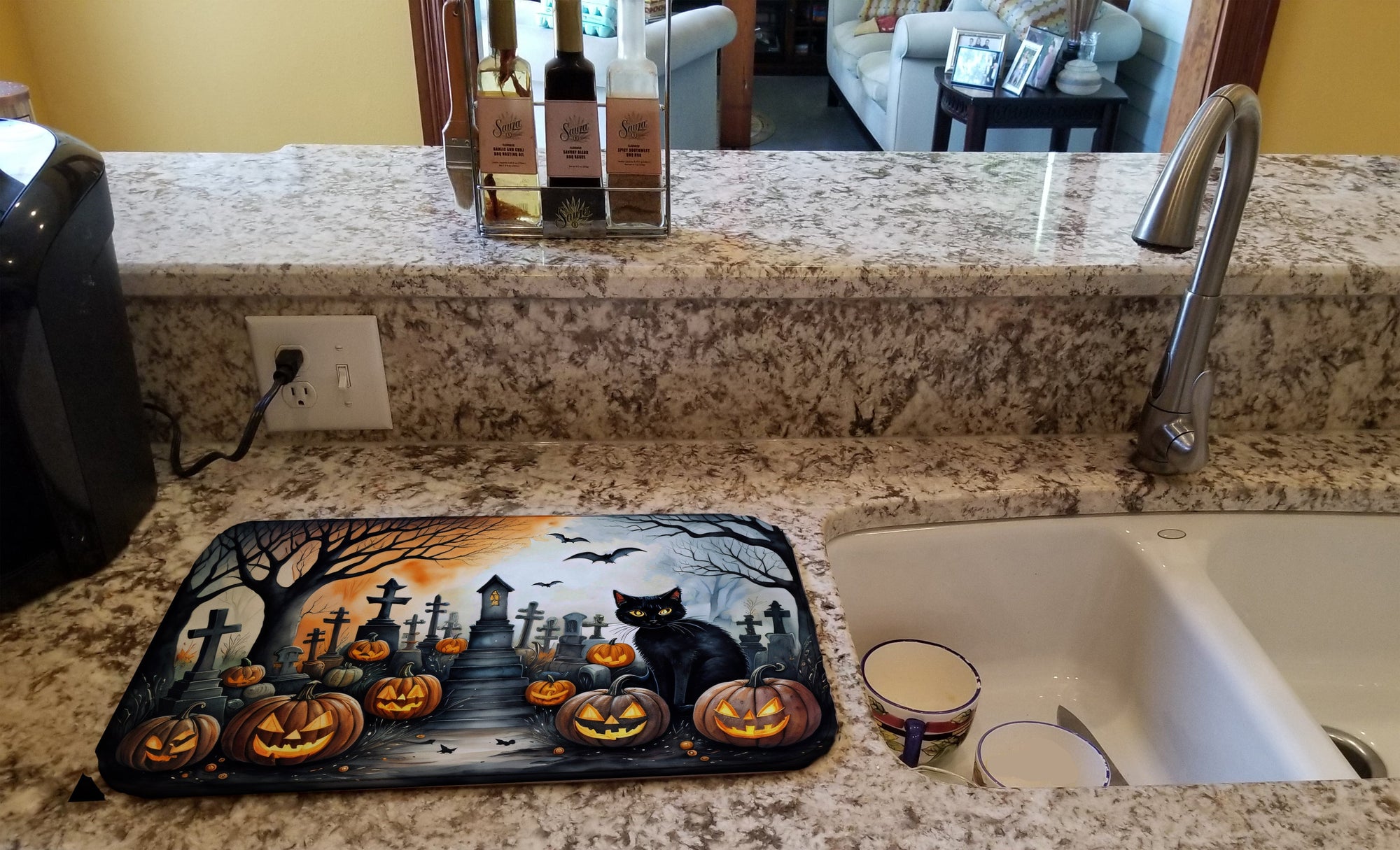 Caroline's Treasures Black Cat Spooky Halloween Dish Drying Mat