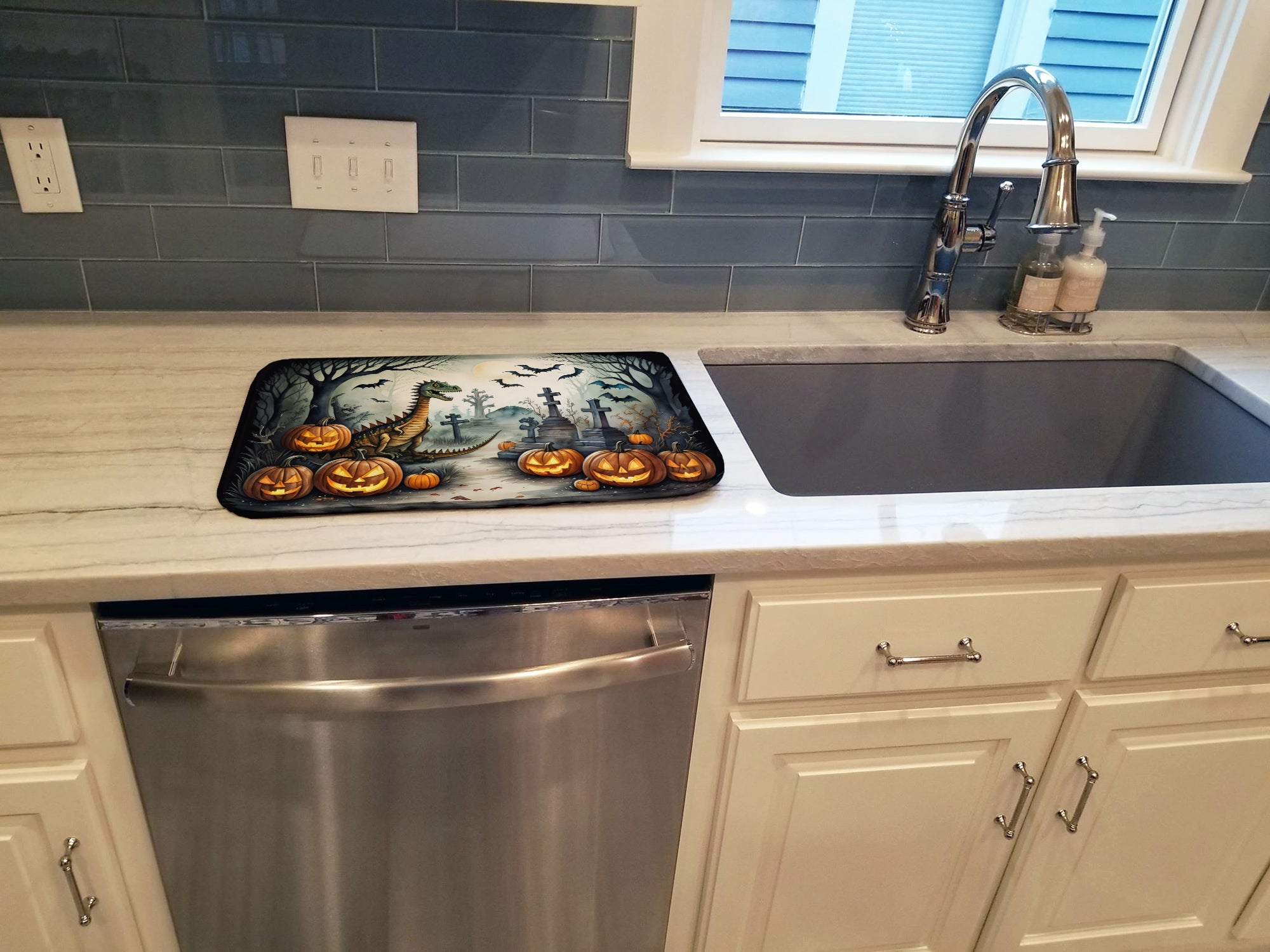 Caroline's Treasures Dinosaurs Spooky Halloween Dish Drying Mat