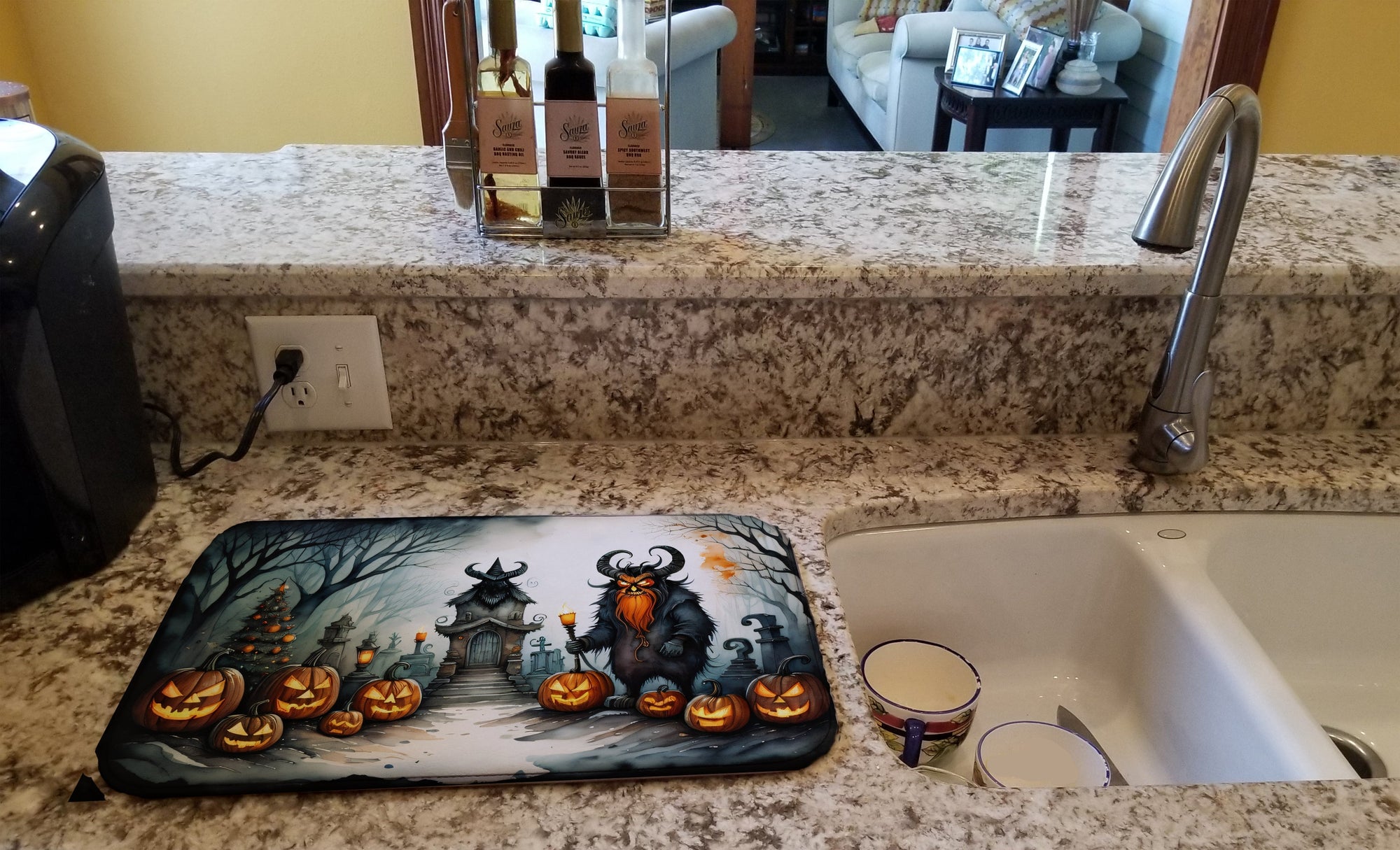 Caroline's Treasures Krampus The Christmas Demon Spooky Halloween Dish Drying Mat