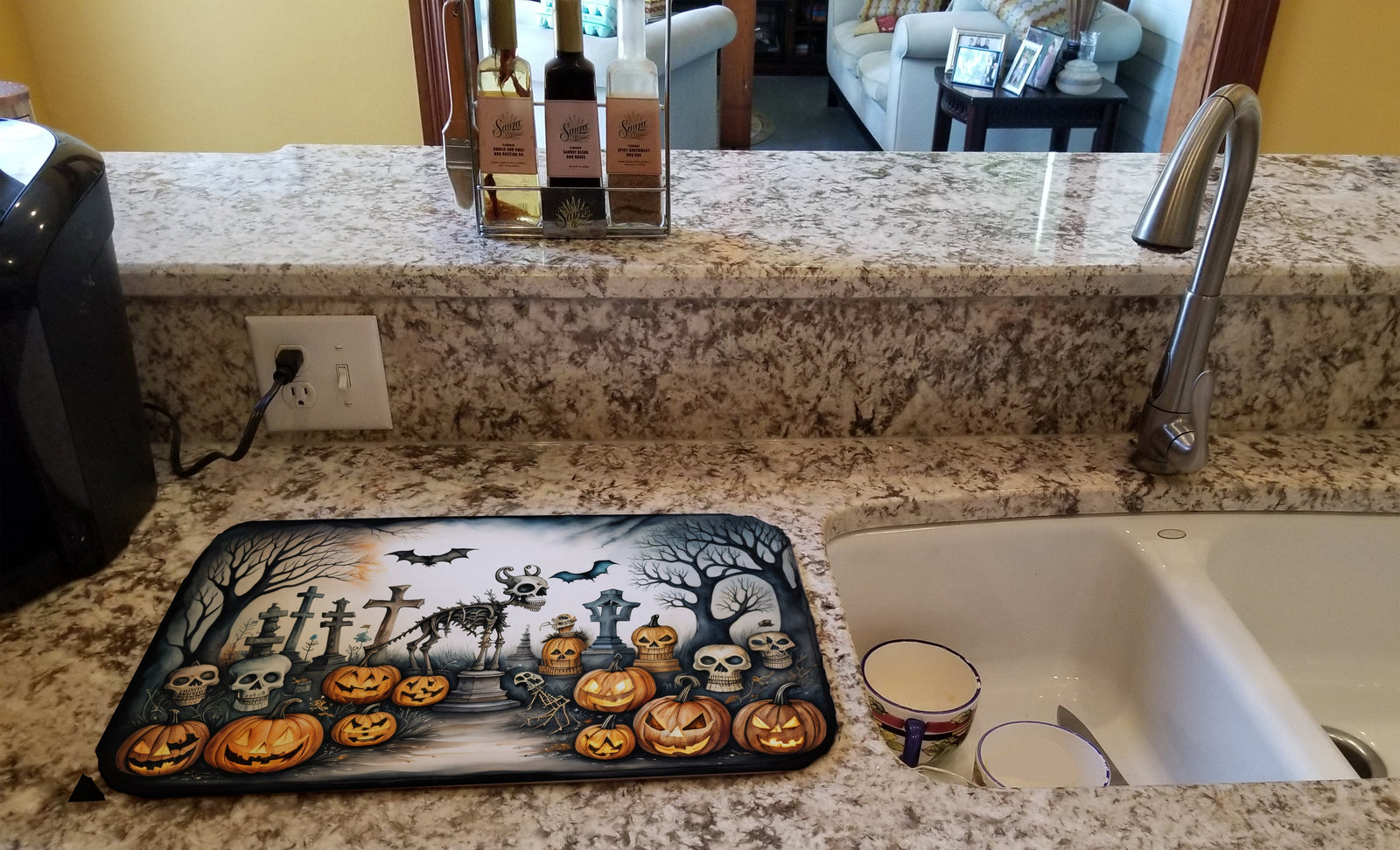 Caroline's Treasures Pet Cemetery Spooky Halloween Dish Drying Mat