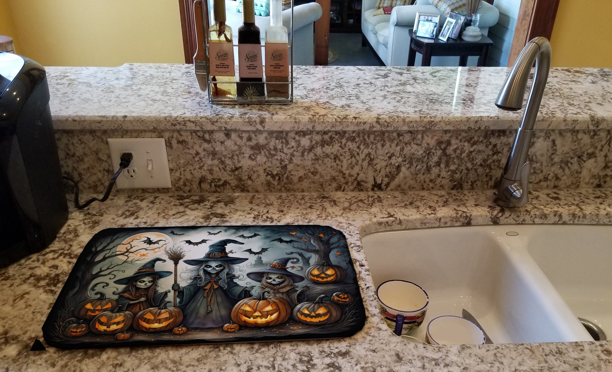 Caroline's Treasures Witches Spooky Halloween Dish Drying Mat