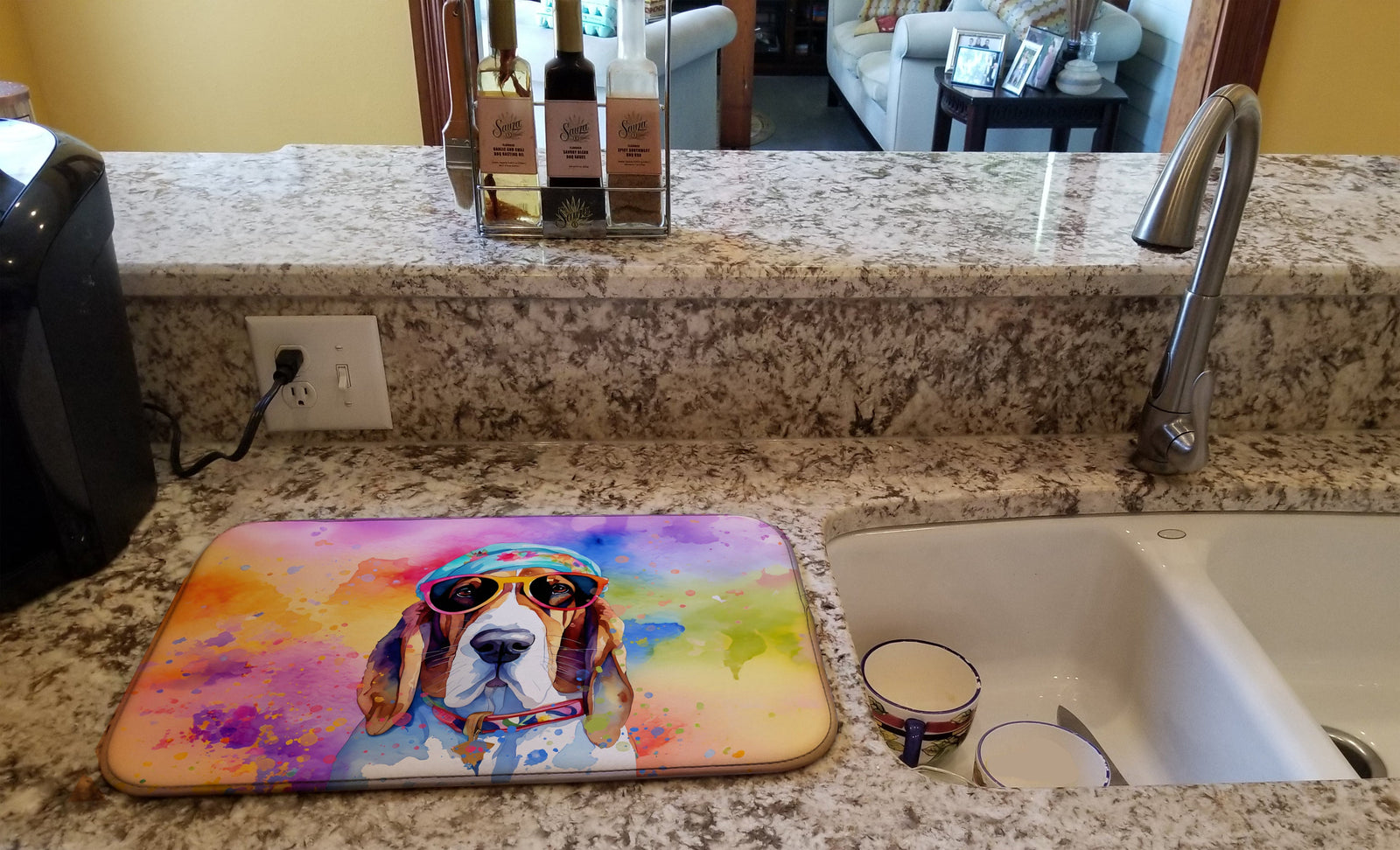 Caroline's Treasures Basset Hound Hippie Dawg Dish Drying Mat