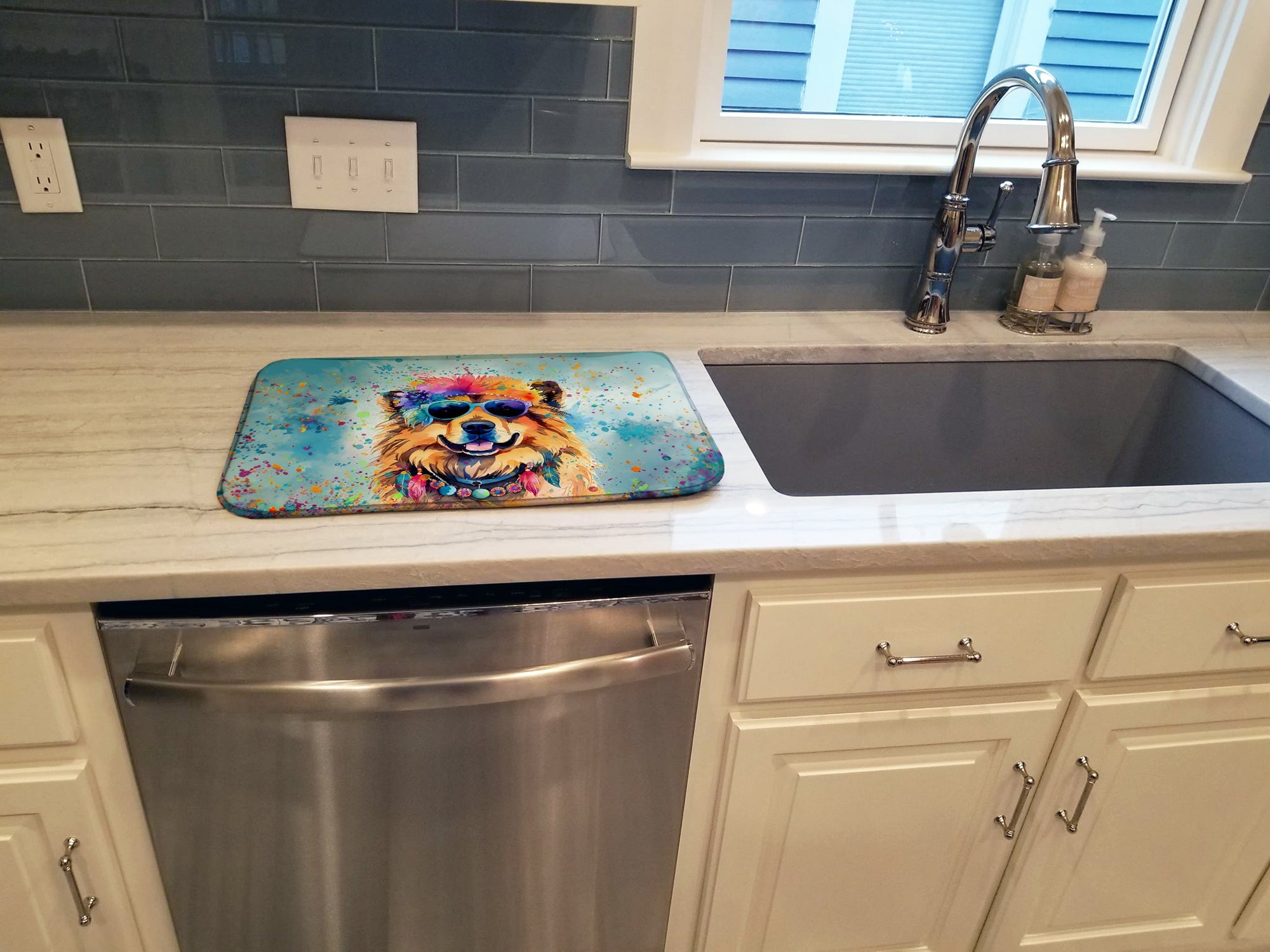 Caroline's Treasures Chow Chow Hippie Dawg Dish Drying Mat