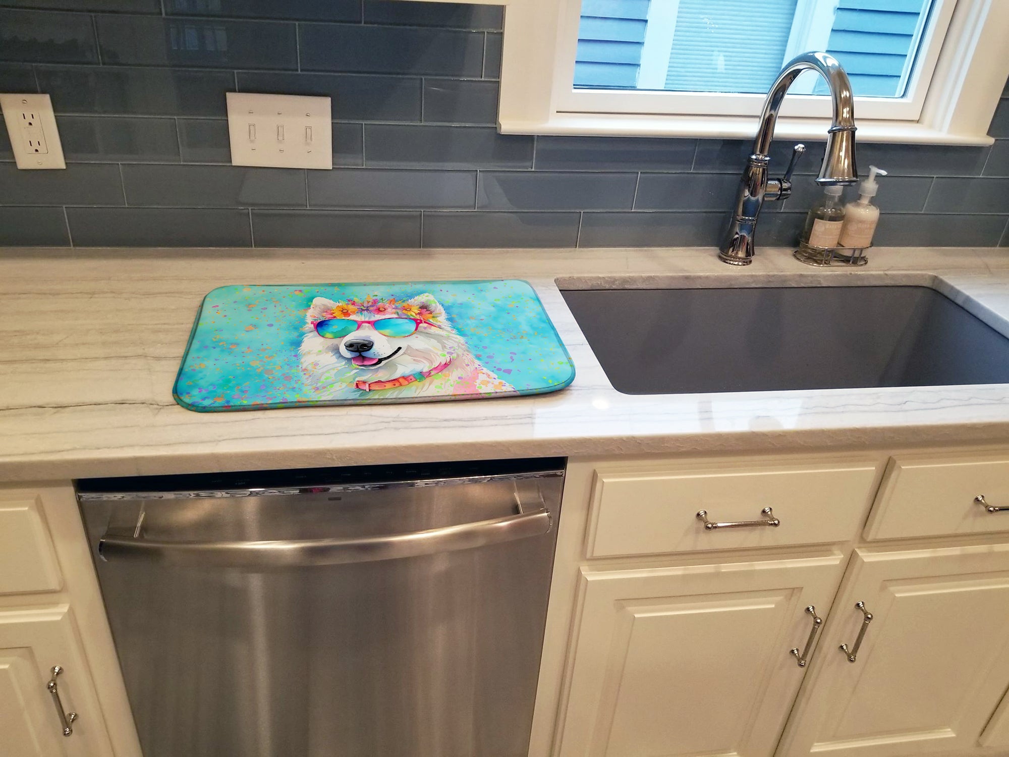 Caroline's Treasures Samoyed Hippie Dawg Dish Drying Mat
