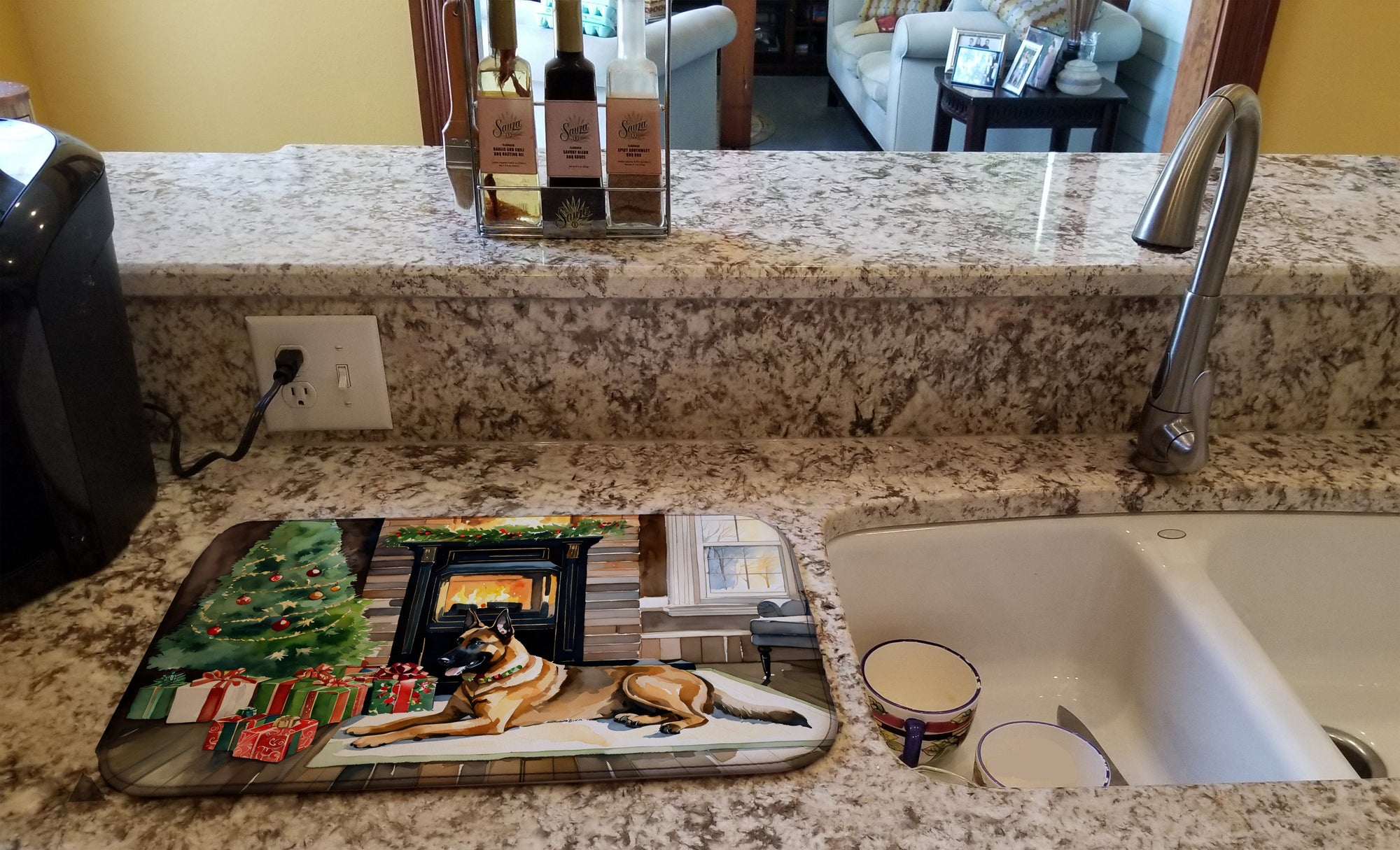 Caroline's Treasures Belgian Malinois Cozy Christmas Dish Drying Mat