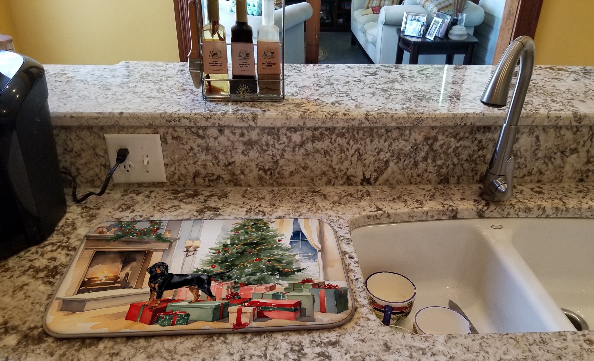 Caroline's Treasures Black and Tan Coonhound Cozy Christmas Dish Drying Mat