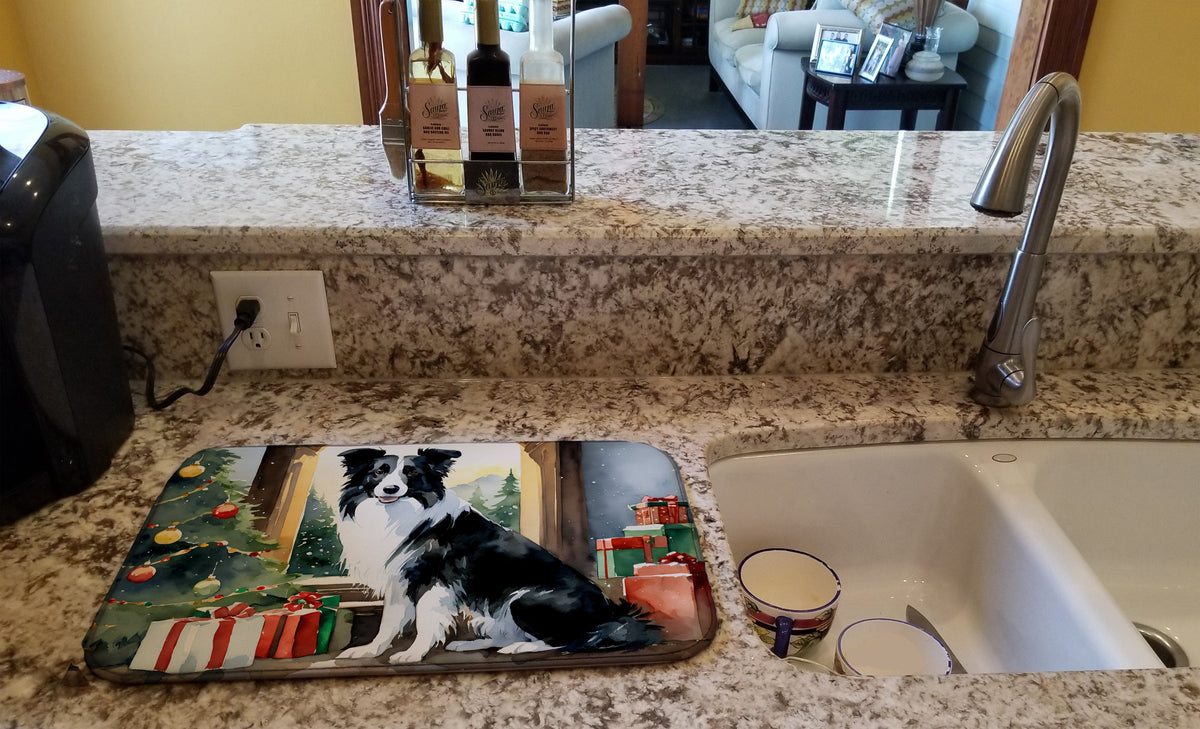 Caroline's Treasures Border Collie Cozy Christmas Dish Drying Mat