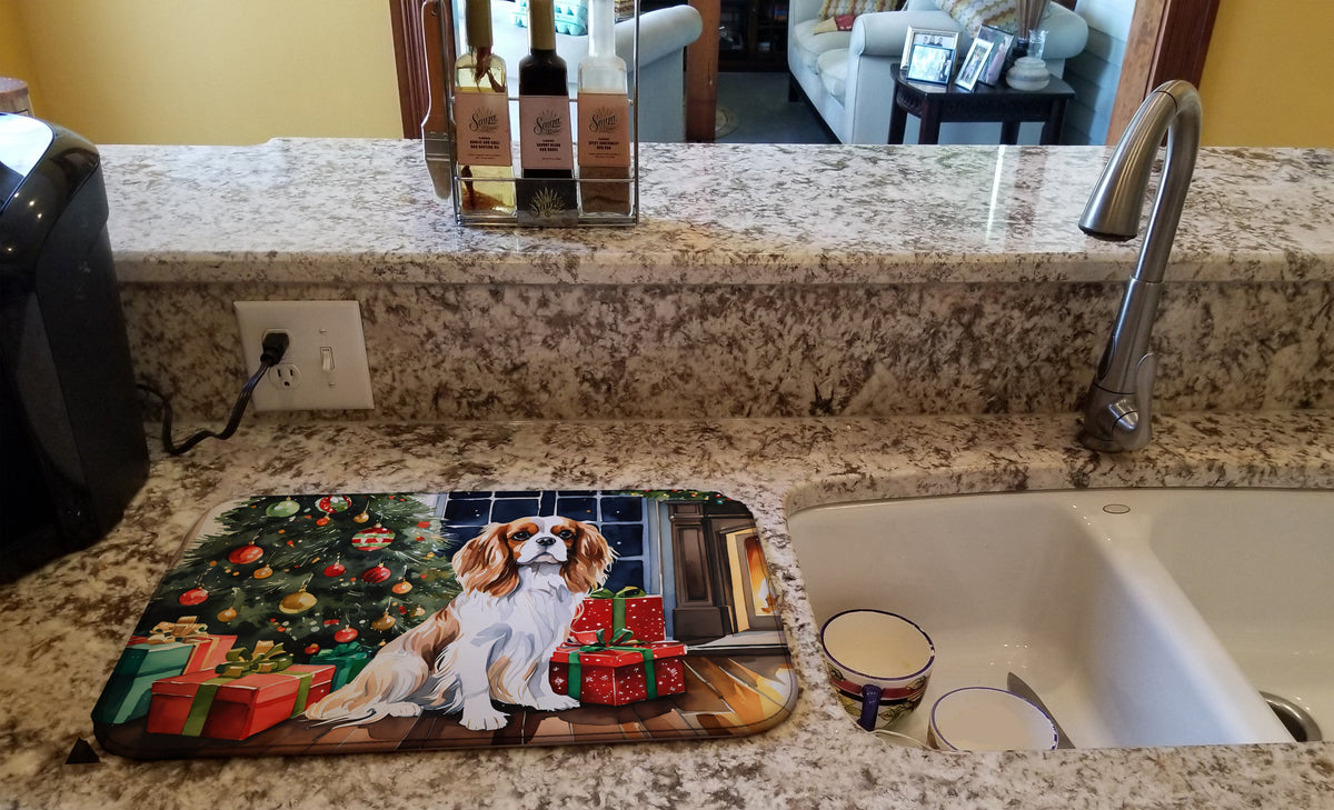 Caroline's Treasures Cavalier Spaniel Cozy Christmas Dish Drying Mat