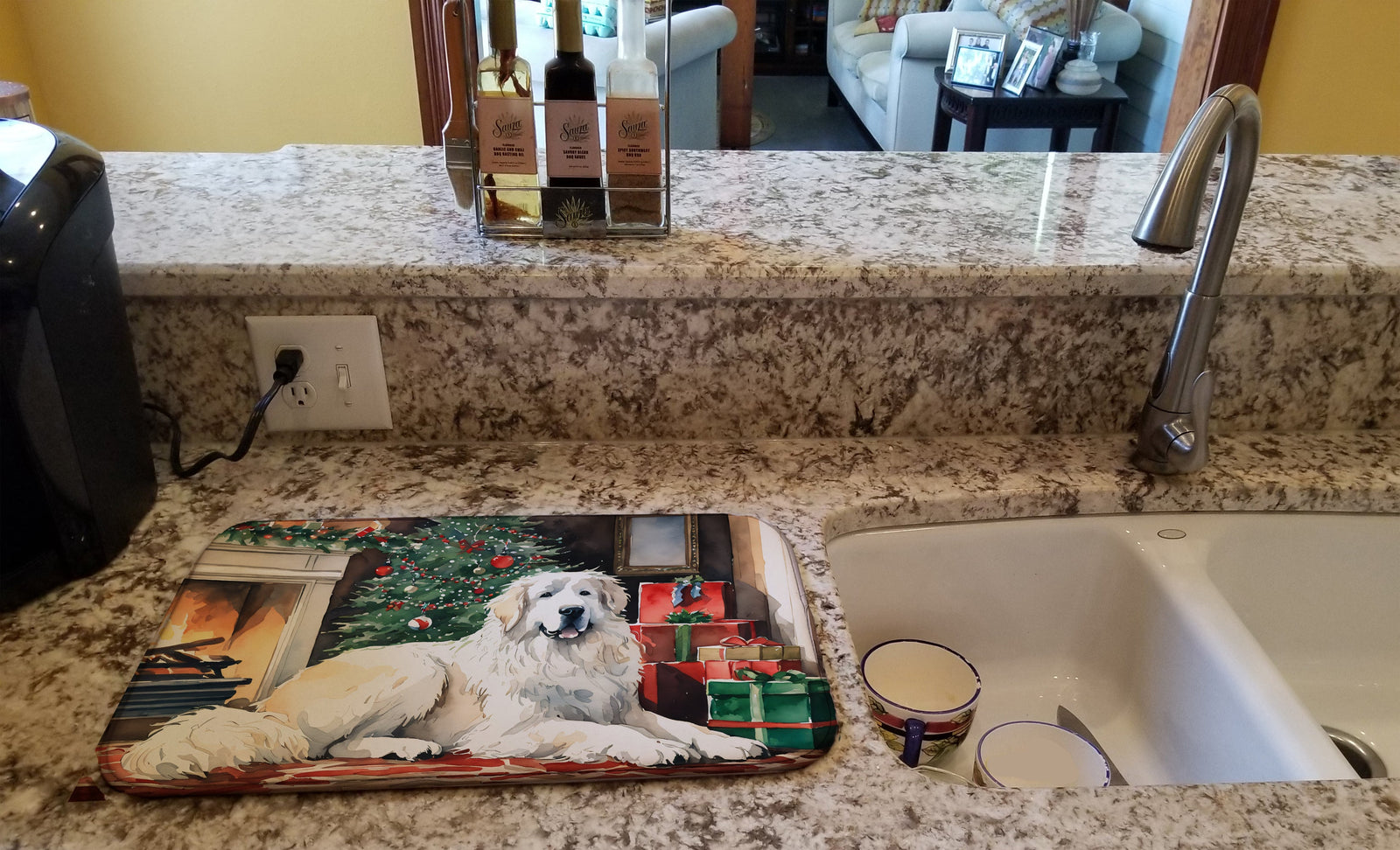 Caroline's Treasures Great Pyrenees Cozy Christmas Dish Drying Mat