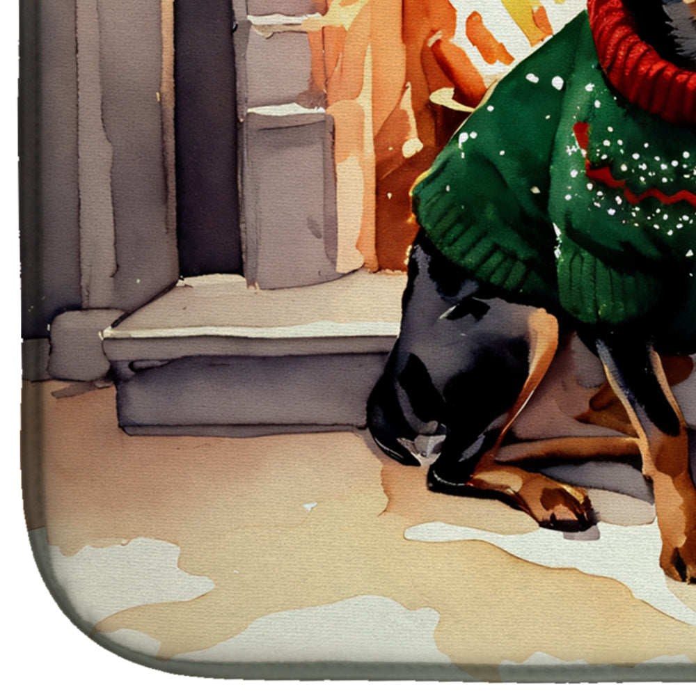 Caroline's Treasures Miniature Pinscher Cozy Christmas Dish Drying Mat