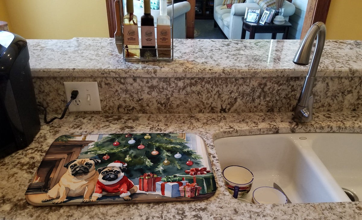 Caroline's Treasures Pug Cozy Christmas Dish Drying Mat