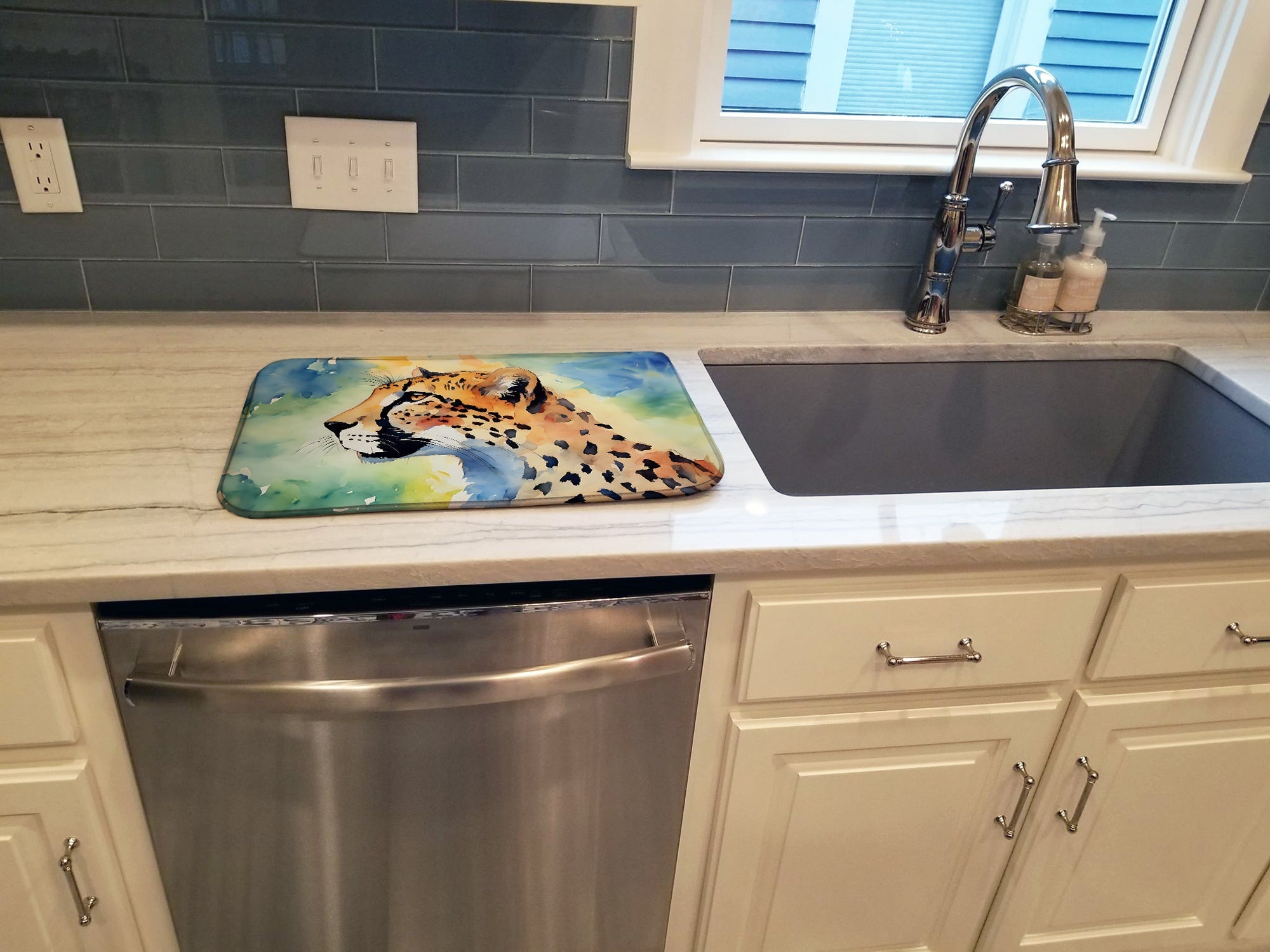 Caroline's Treasures Cheetah Dish Drying Mat