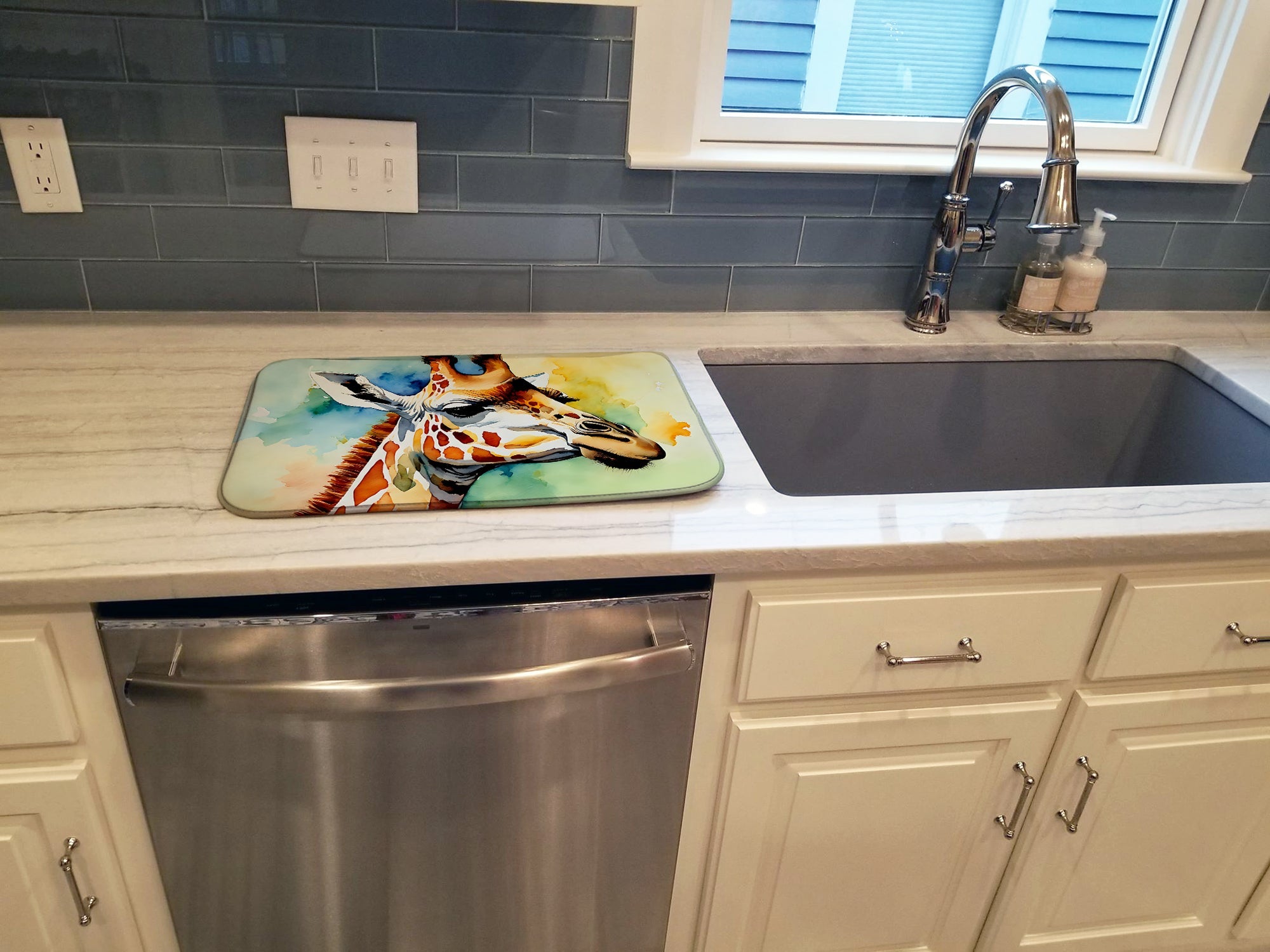 Caroline's Treasures Giraffe Dish Drying Mat