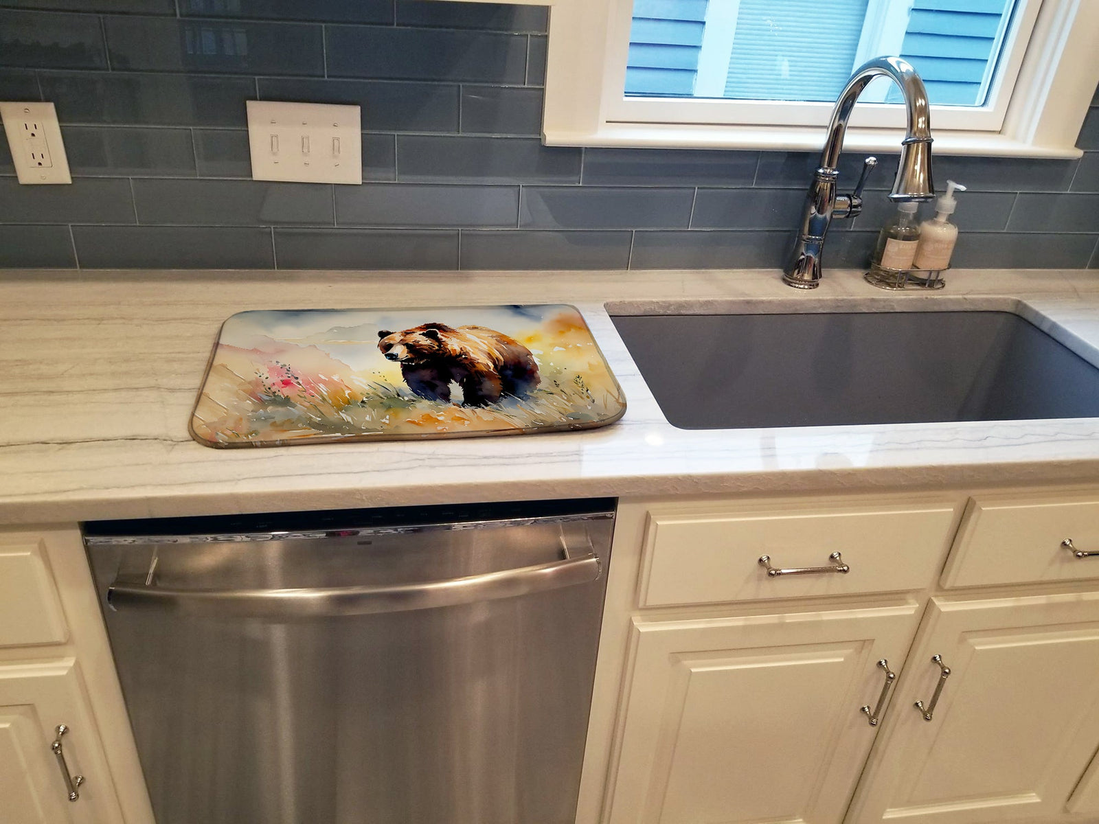 Caroline's Treasures Grizzly Bear Dish Drying Mat