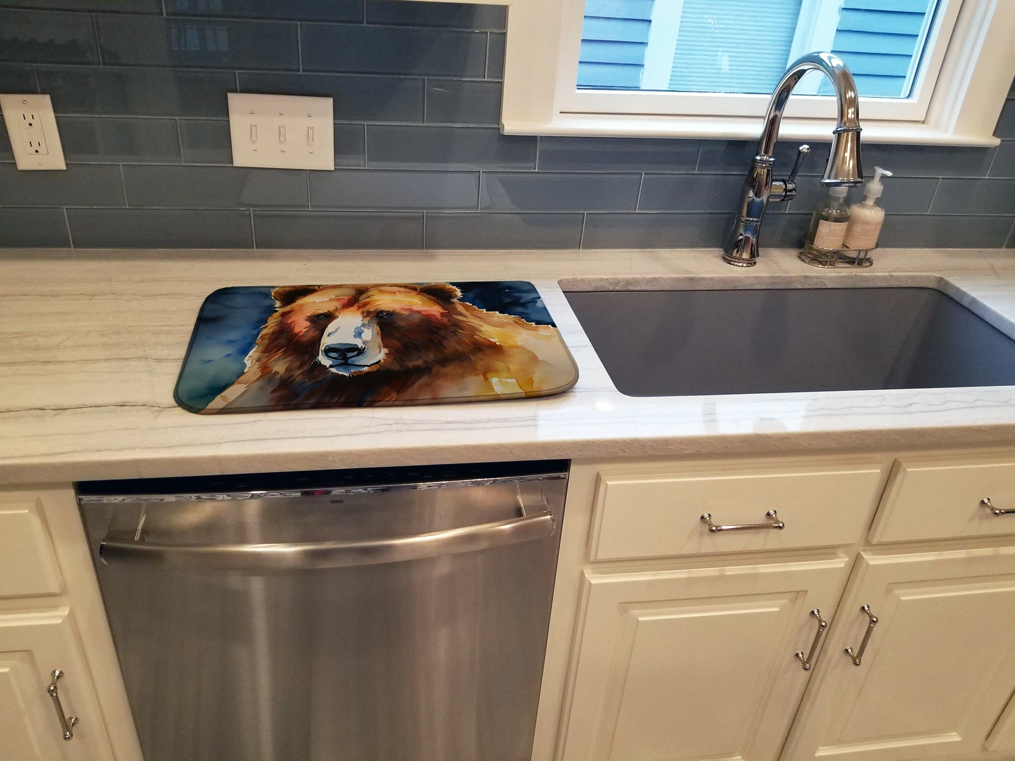 Caroline's Treasures Kodiak Bear Dish Drying Mat