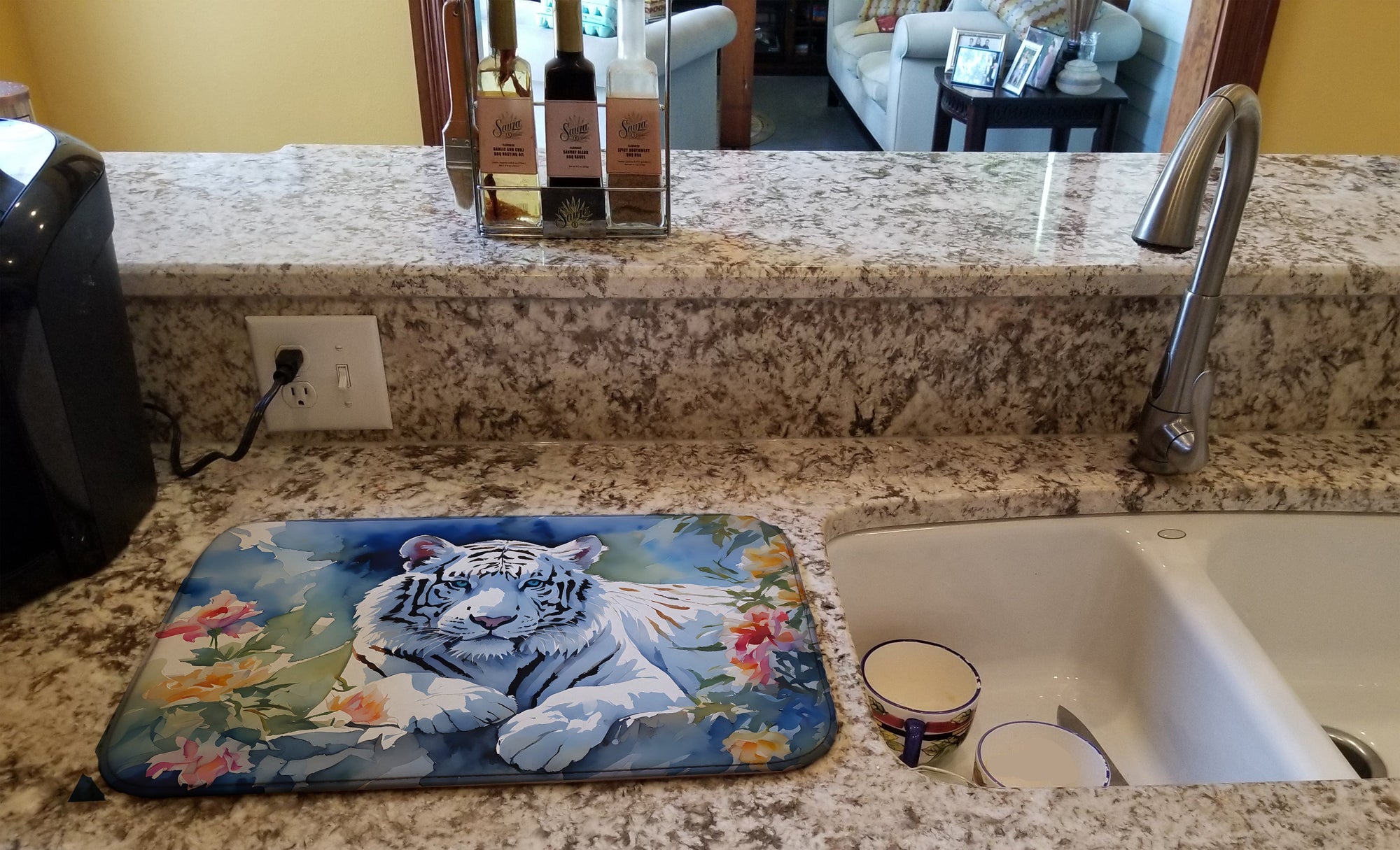 Caroline's Treasures White Tiger Dish Drying Mat