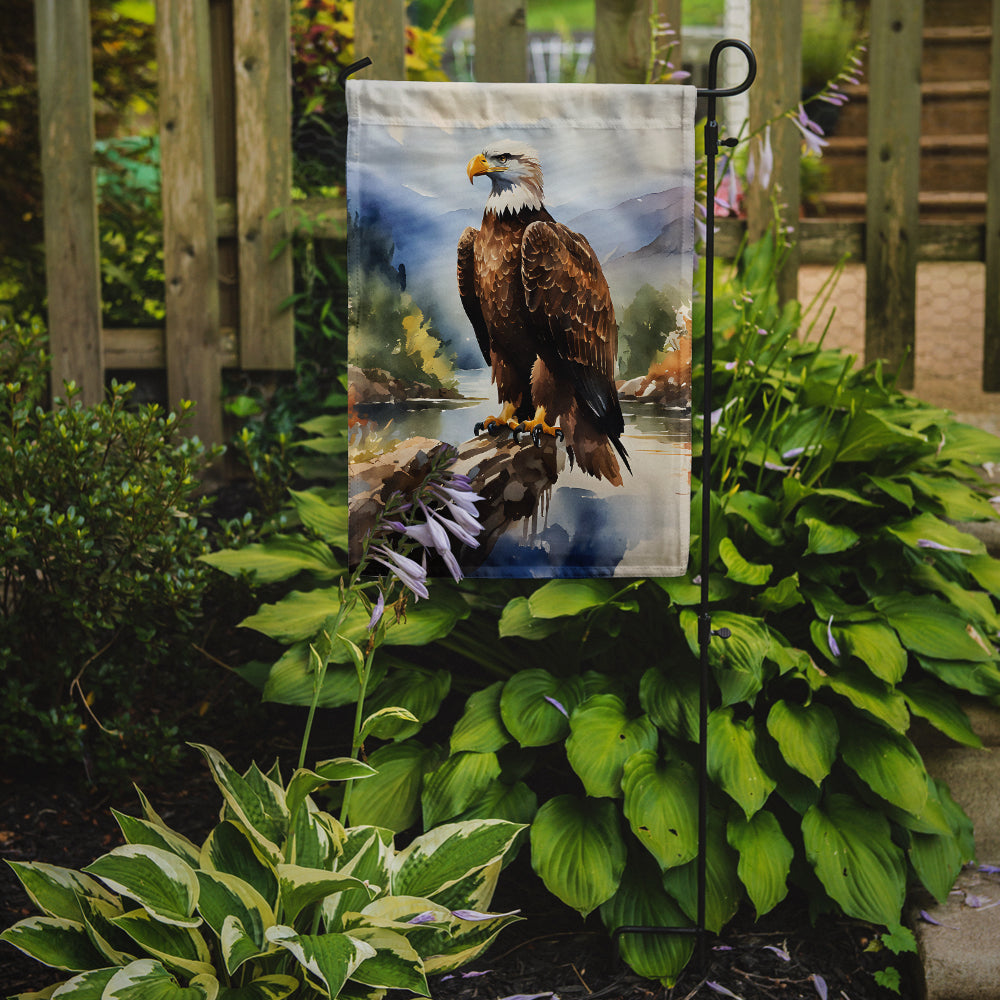 Caroline's Treasures Eagle Garden Flag – Outdoor Decorative Yard Flag