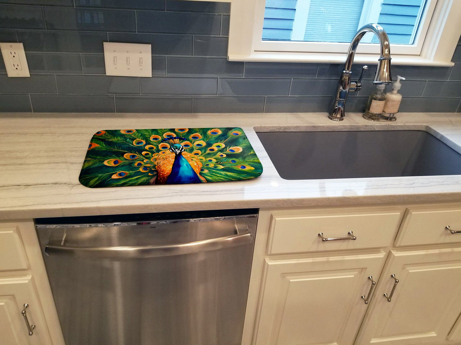 Caroline's Treasures Peacock Dish Drying Mat