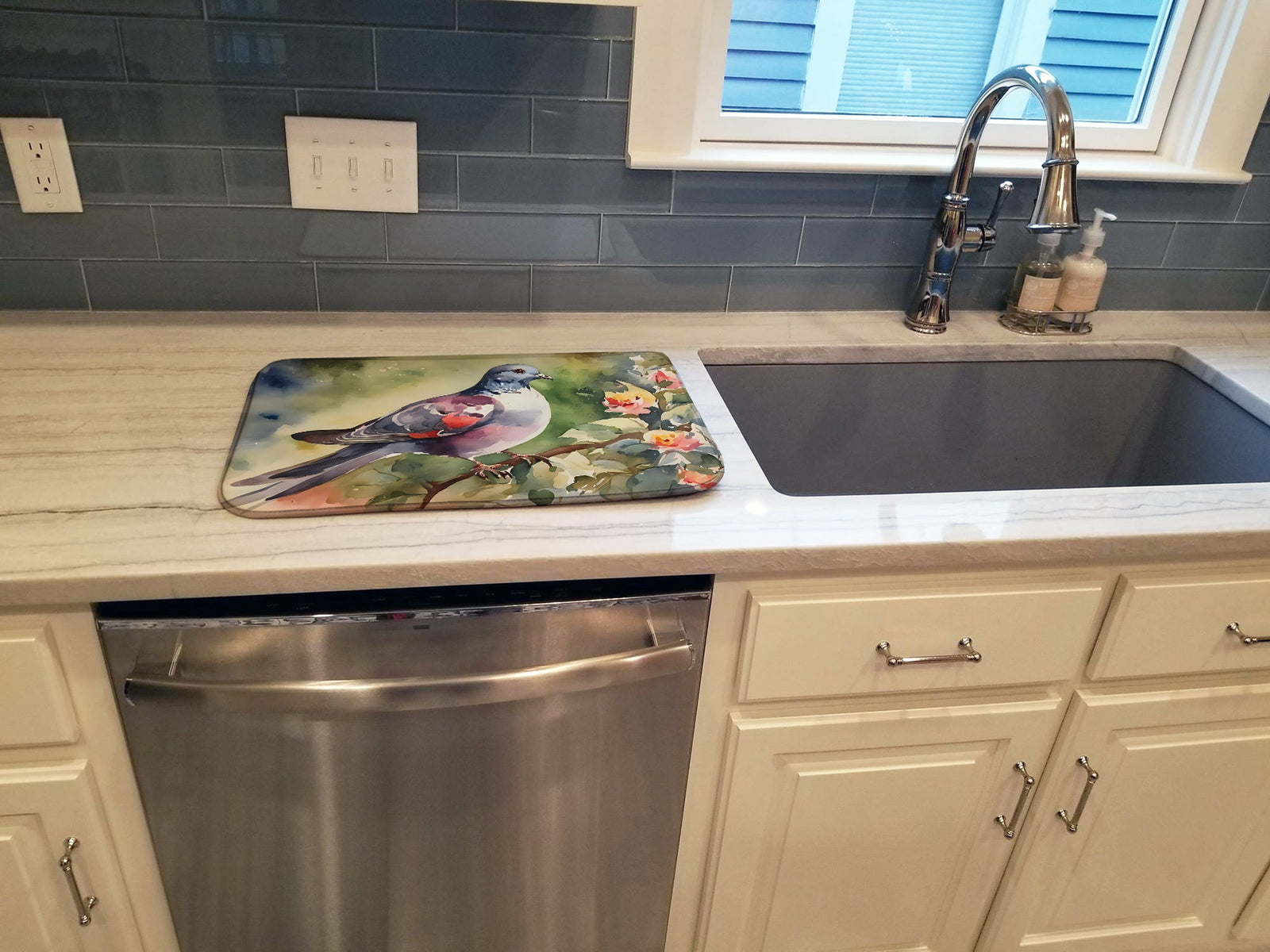 Caroline's Treasures Pigeon Dish Drying Mat