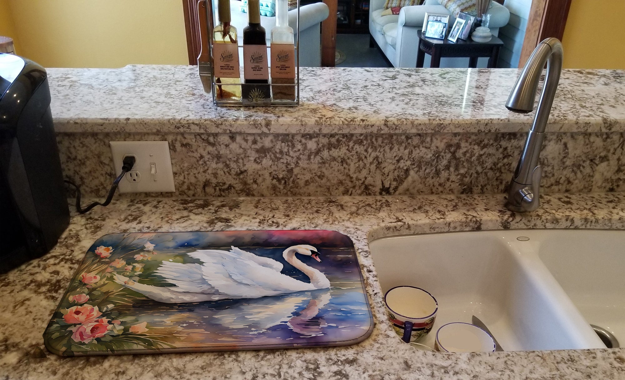 Caroline's Treasures Swan Dish Drying Mat