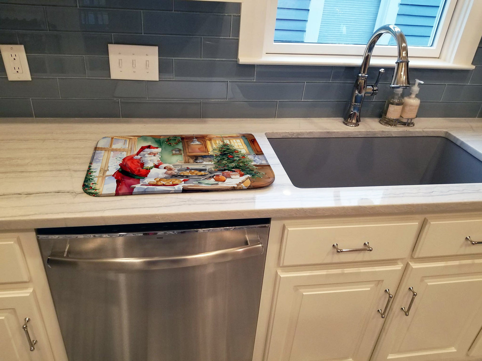 Caroline's Treasures Cookies with Santa Claus Father Christmas Dish Drying Mat