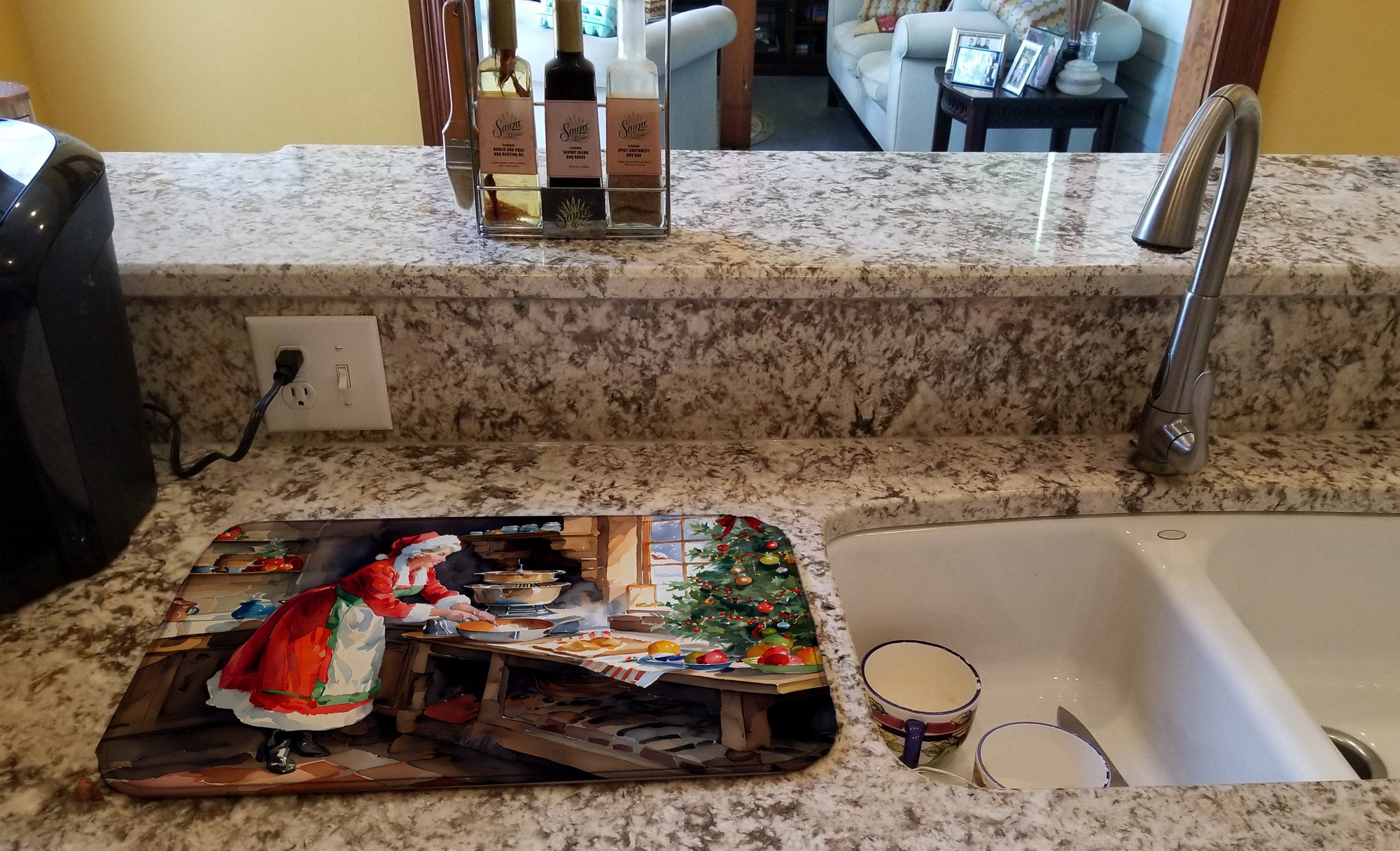 Caroline's Treasures Cookies with Santa Claus Mrs. Claus Dish Drying Mat