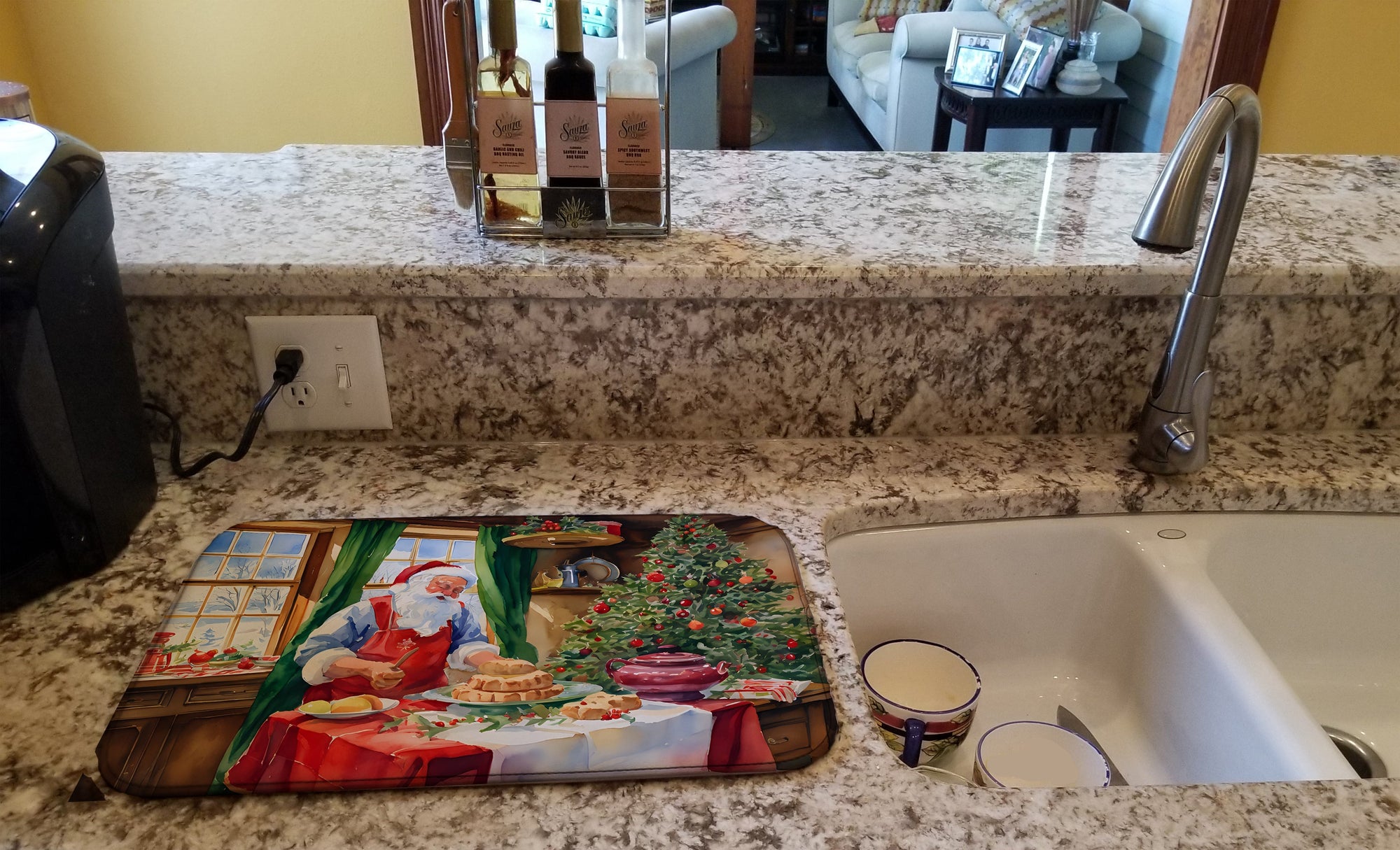 Caroline's Treasures Cookies with Santa Claus Papa Noel Dish Drying Mat