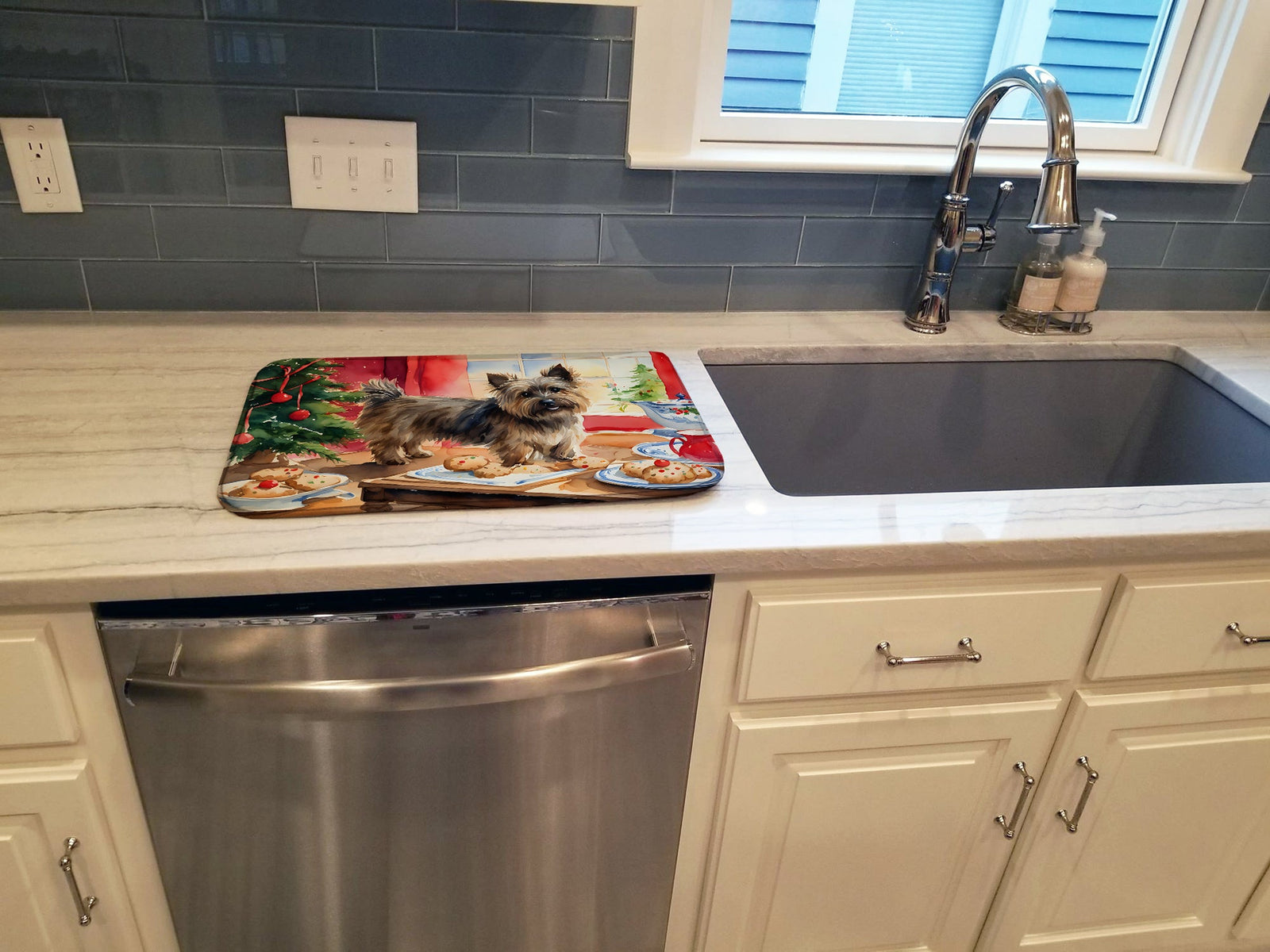 Caroline's Treasures Cairn Terrier Christmas Cookies Dish Drying Mat