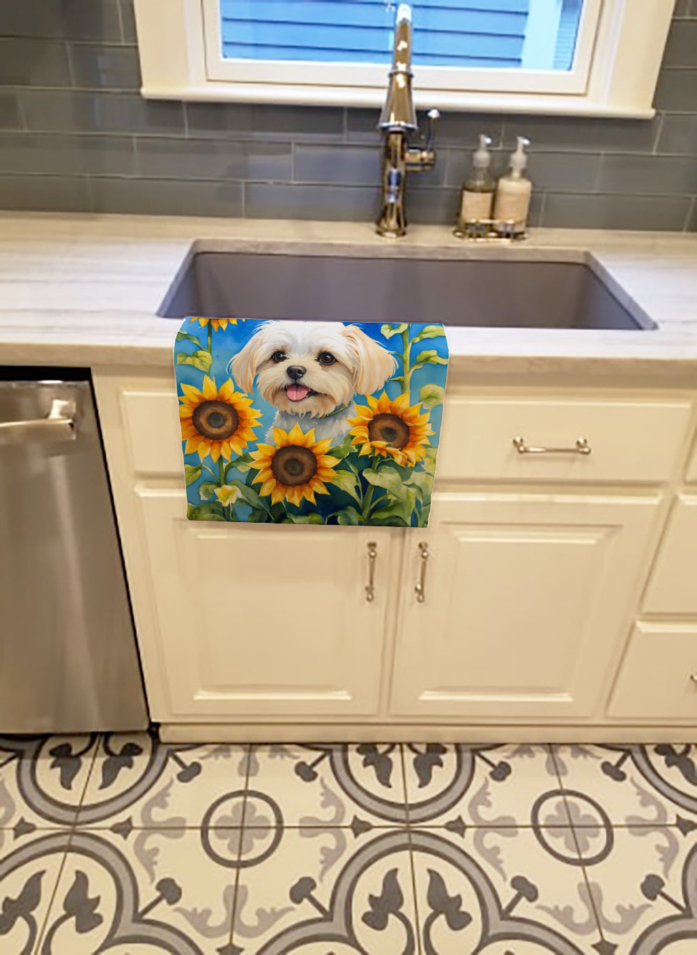 Caroline's Treasures Maltese in Sunflowers Kitchen Towel