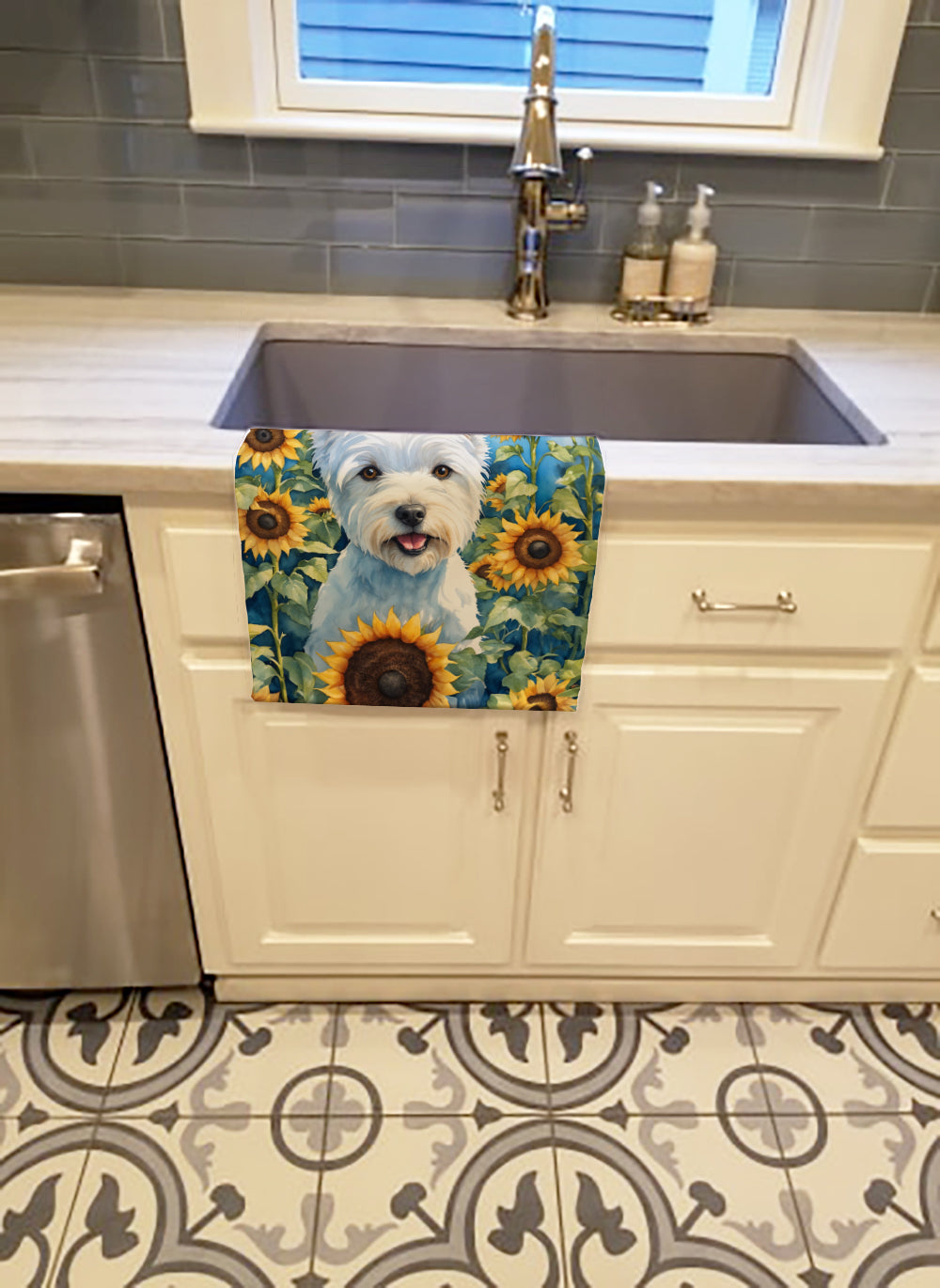Caroline's Treasures Westie in Sunflowers Kitchen Towel