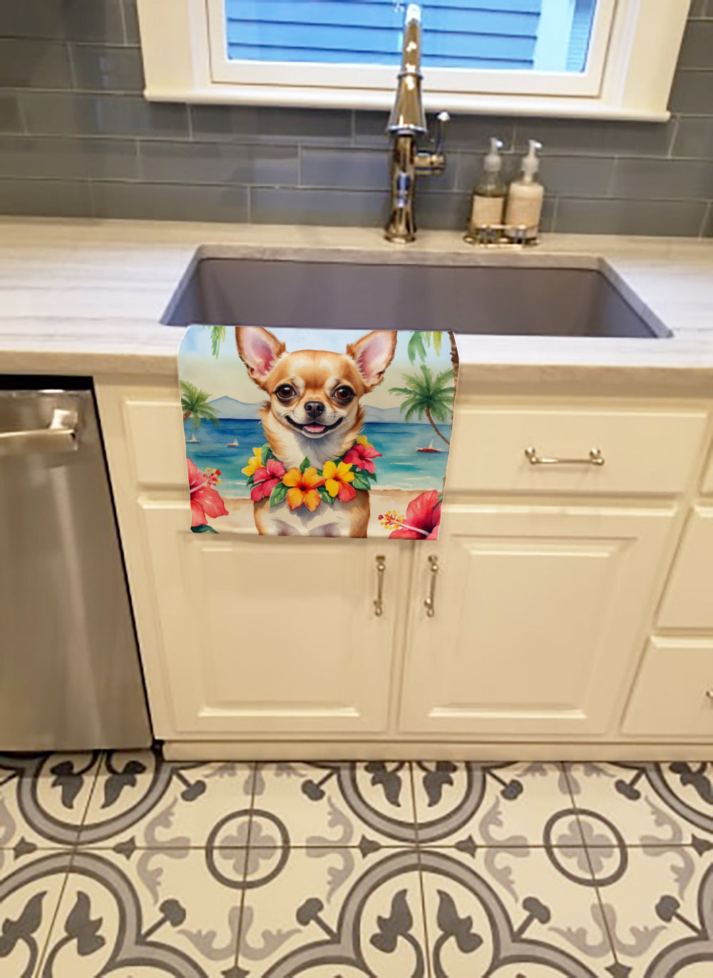 Caroline's Treasures Chihuahua Luau Kitchen Towel