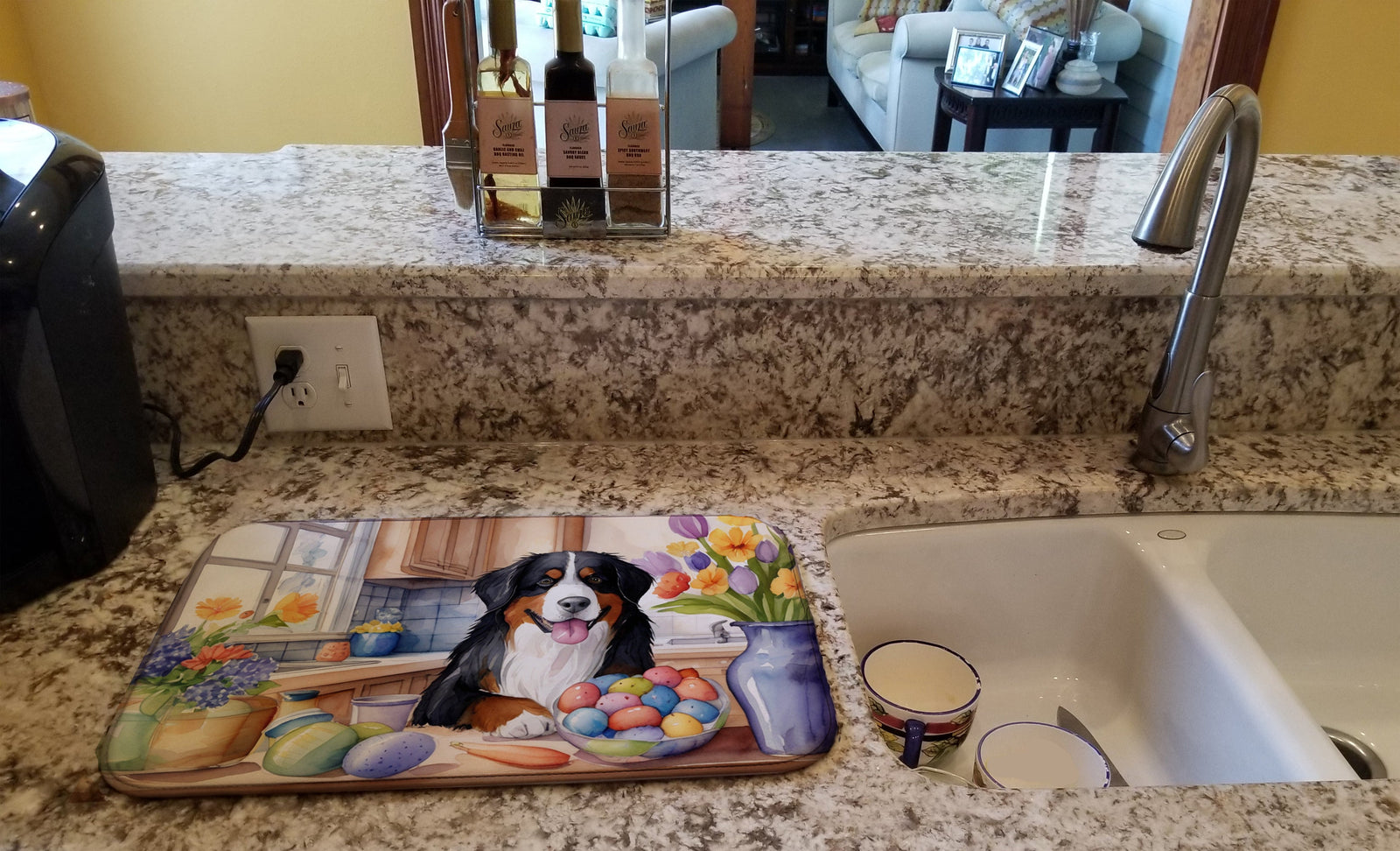 Caroline's Treasures Decorating Easter Bernese Mountain Dog Dish Drying Mat